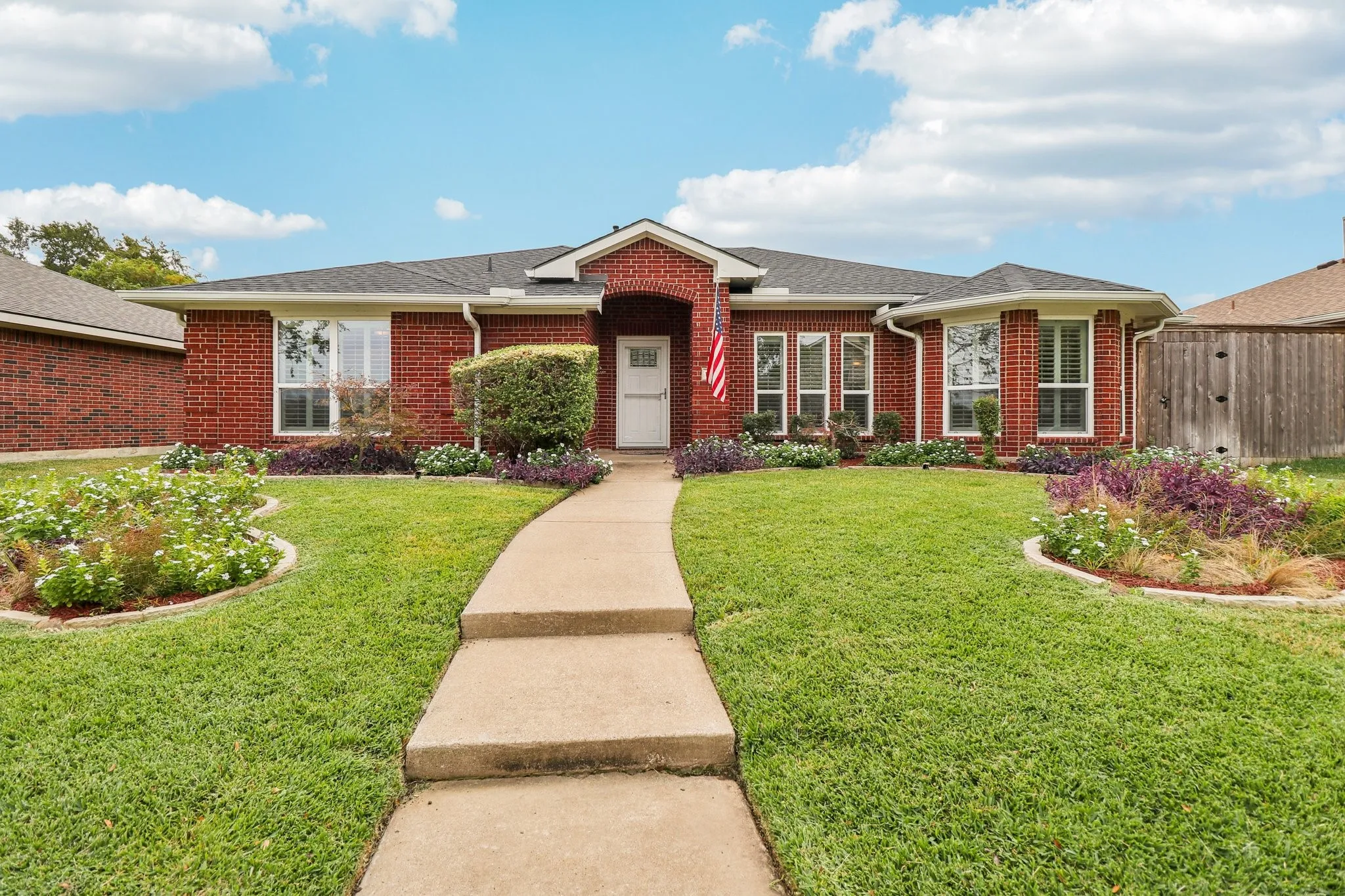Single Family Residence For Sale in Collin County , 1708 Solitude Court, Allen, Texas 75002, 3 Bedroom, 2 Bathroom, 2 Garage spaces, 1,749 Sqft, built in 2001, mls#21206648, Real Estate Agent in Allen, Homes For Sale in Collin county, Homes For Sale in Allen, Realtor in Allen Texas, Real Estate Brokerage Independent Realty Texas, Luminita Cordes Realtor