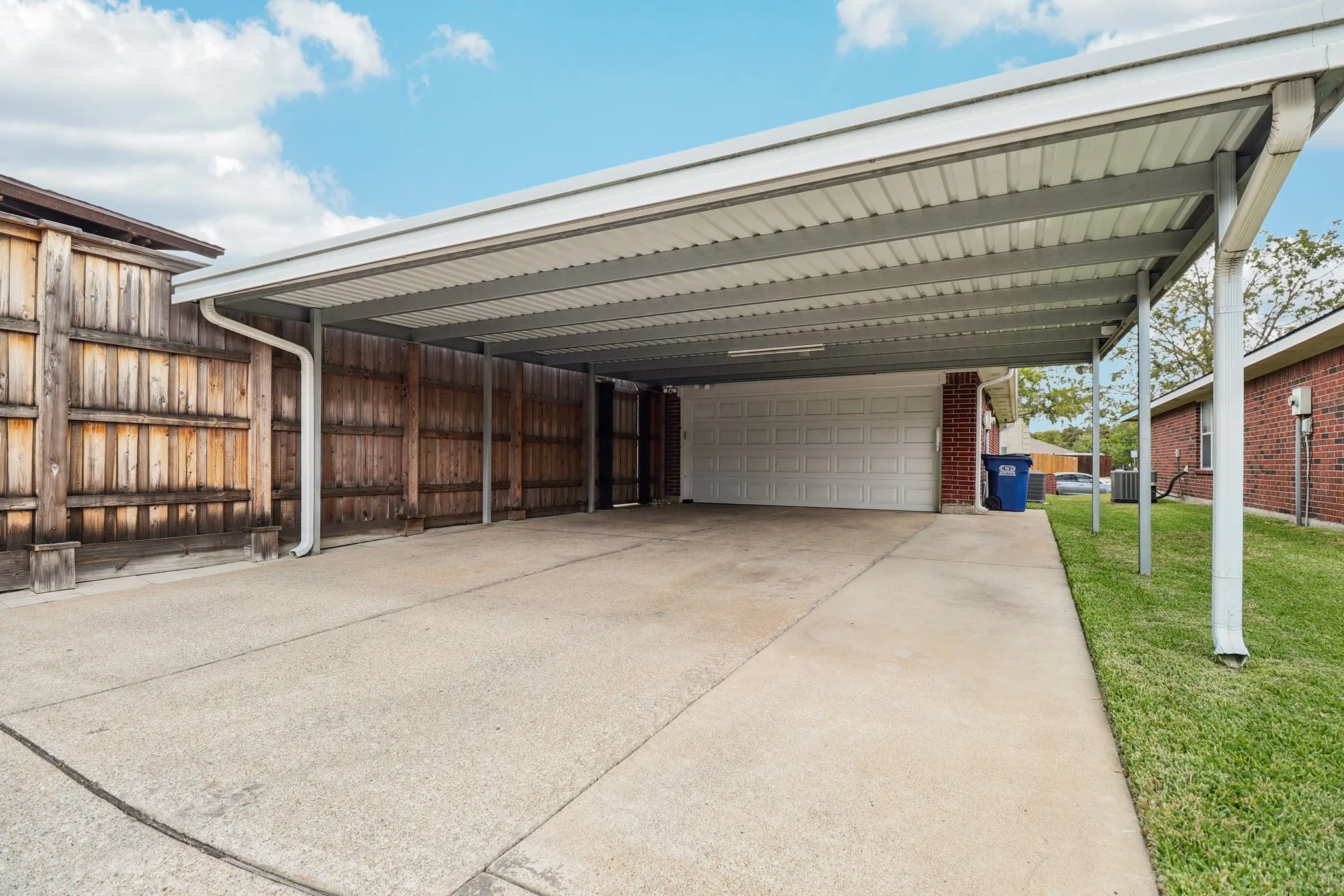 Single Family Residence For Sale in Collin County , 1708 Solitude Court, Allen, Texas 75002, 3 Bedroom, 2 Bathroom, 2 Garage spaces, 1,749 Sqft, built in 2001, mls#21206648, Real Estate Agent in Allen, Homes For Sale in Collin county, Homes For Sale in Allen, Realtor in Allen Texas, Real Estate Brokerage Independent Realty Texas, Luminita Cordes Realtor