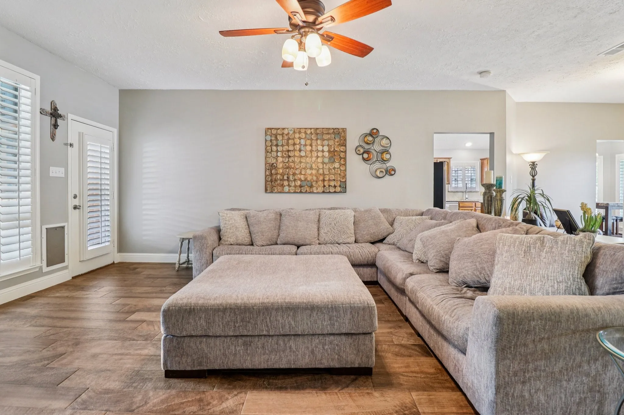 Single Family Residence For Sale in Collin County , 1708 Solitude Court, Allen, Texas 75002, 3 Bedroom, 2 Bathroom, 2 Garage spaces, 1,749 Sqft, built in 2001, mls#21206648, Real Estate Agent in Allen, Homes For Sale in Collin county, Homes For Sale in Allen, Realtor in Allen Texas, Real Estate Brokerage Independent Realty Texas, Luminita Cordes Realtor