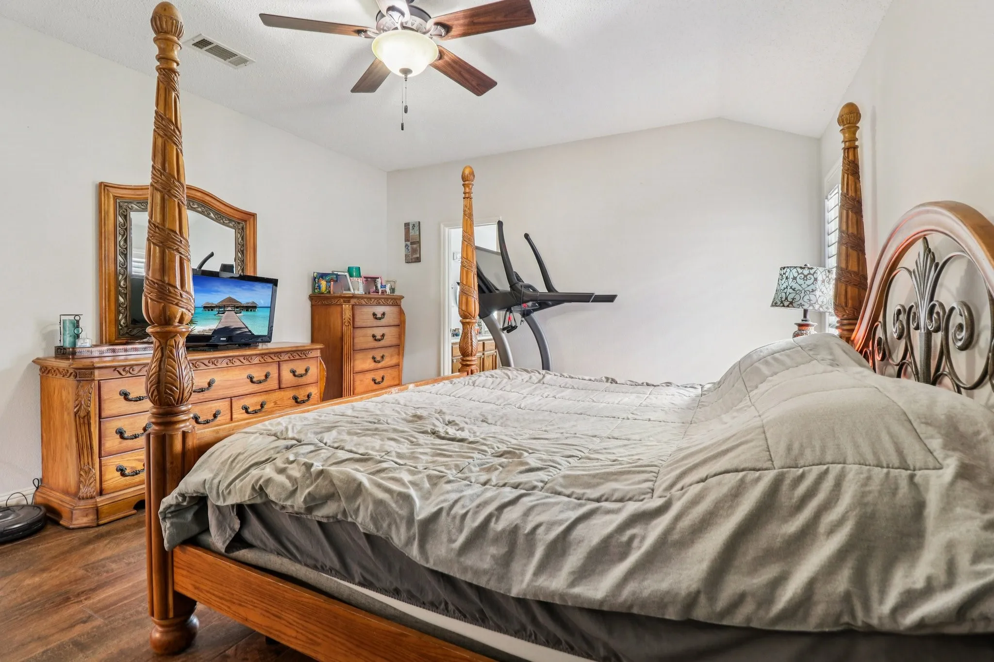Single Family Residence For Sale in Collin County , 1708 Solitude Court, Allen, Texas 75002, 3 Bedroom, 2 Bathroom, 2 Garage spaces, 1,749 Sqft, built in 2001, mls#21206648, Real Estate Agent in Allen, Homes For Sale in Collin county, Homes For Sale in Allen, Realtor in Allen Texas, Real Estate Brokerage Independent Realty Texas, Luminita Cordes Realtor