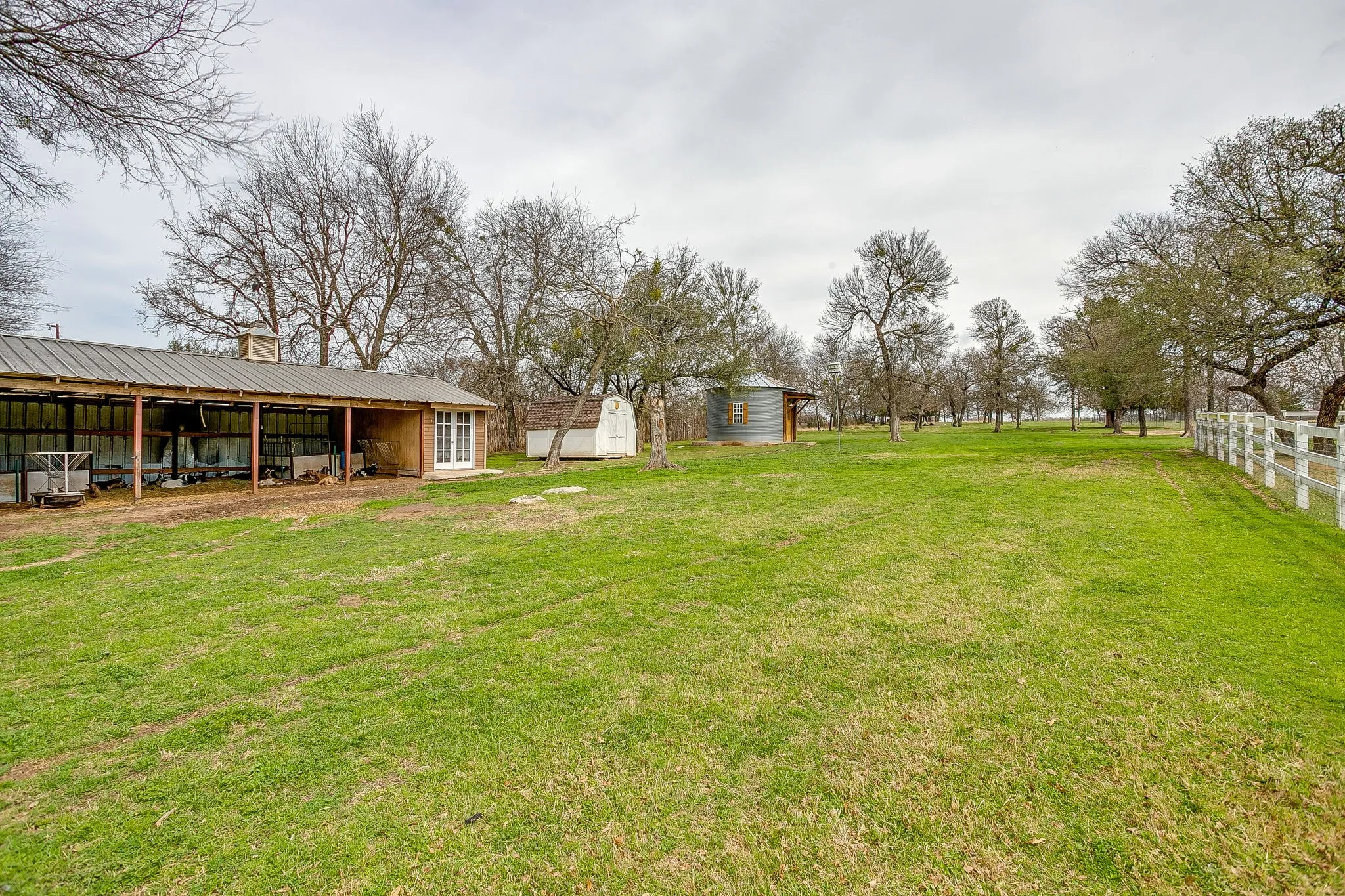Farm For Sale in Parker County , 1615 Sanger Drive, Springtown, Texas 76082, 3 Bedroom, 2 Bathroom, 3 Garage spaces, 2,050 Sqft, built in 2016, Preowned, mls#21206297, Real Estate Agent in Springtown, Homes For Sale in Parker county, Homes For Sale in Springtown, Realtor in Springtown Texas, Real Estate Brokerage Independent Realty Texas, Luminita Cordes Realtor