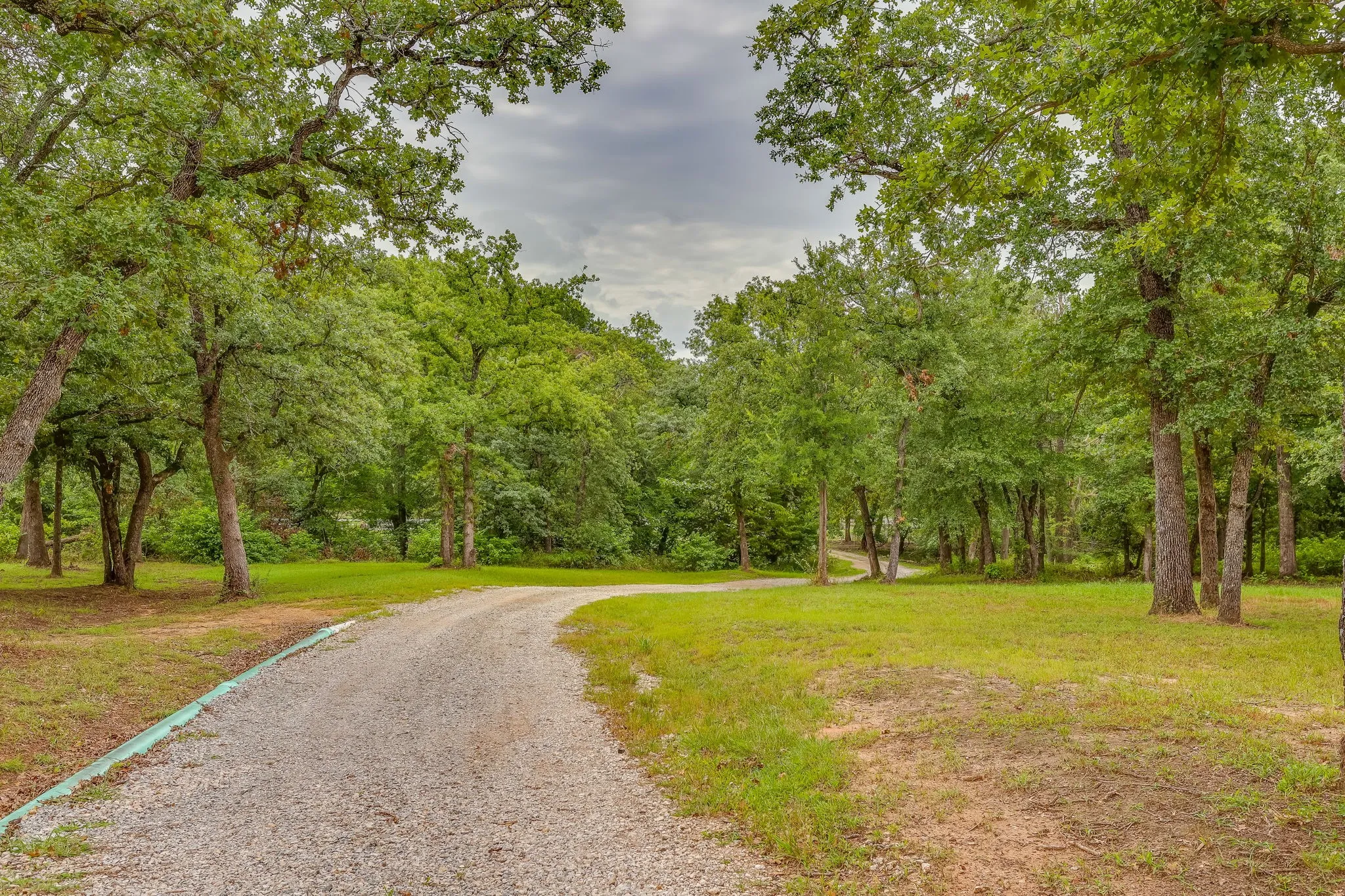 Farm For Sale in Parker County , 1615 Sanger Drive, Springtown, Texas 76082, 3 Bedroom, 2 Bathroom, 3 Garage spaces, 2,050 Sqft, built in 2016, Preowned, mls#21206297, Real Estate Agent in Springtown, Homes For Sale in Parker county, Homes For Sale in Springtown, Realtor in Springtown Texas, Real Estate Brokerage Independent Realty Texas, Luminita Cordes Realtor