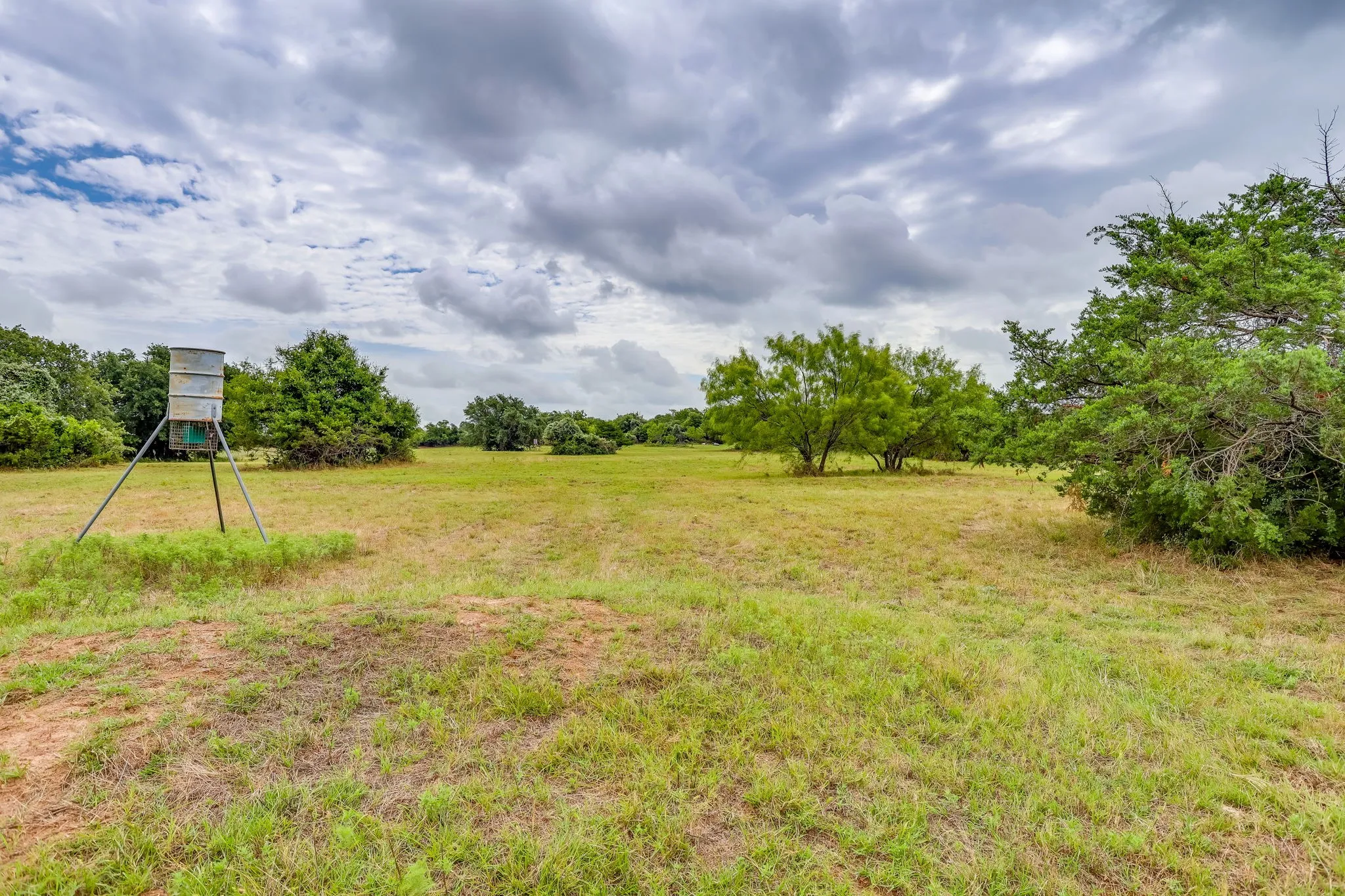 Farm For Sale in Parker County , 1615 Sanger Drive, Springtown, Texas 76082, 3 Bedroom, 2 Bathroom, 3 Garage spaces, 2,050 Sqft, built in 2016, Preowned, mls#21206297, Real Estate Agent in Springtown, Homes For Sale in Parker county, Homes For Sale in Springtown, Realtor in Springtown Texas, Real Estate Brokerage Independent Realty Texas, Luminita Cordes Realtor