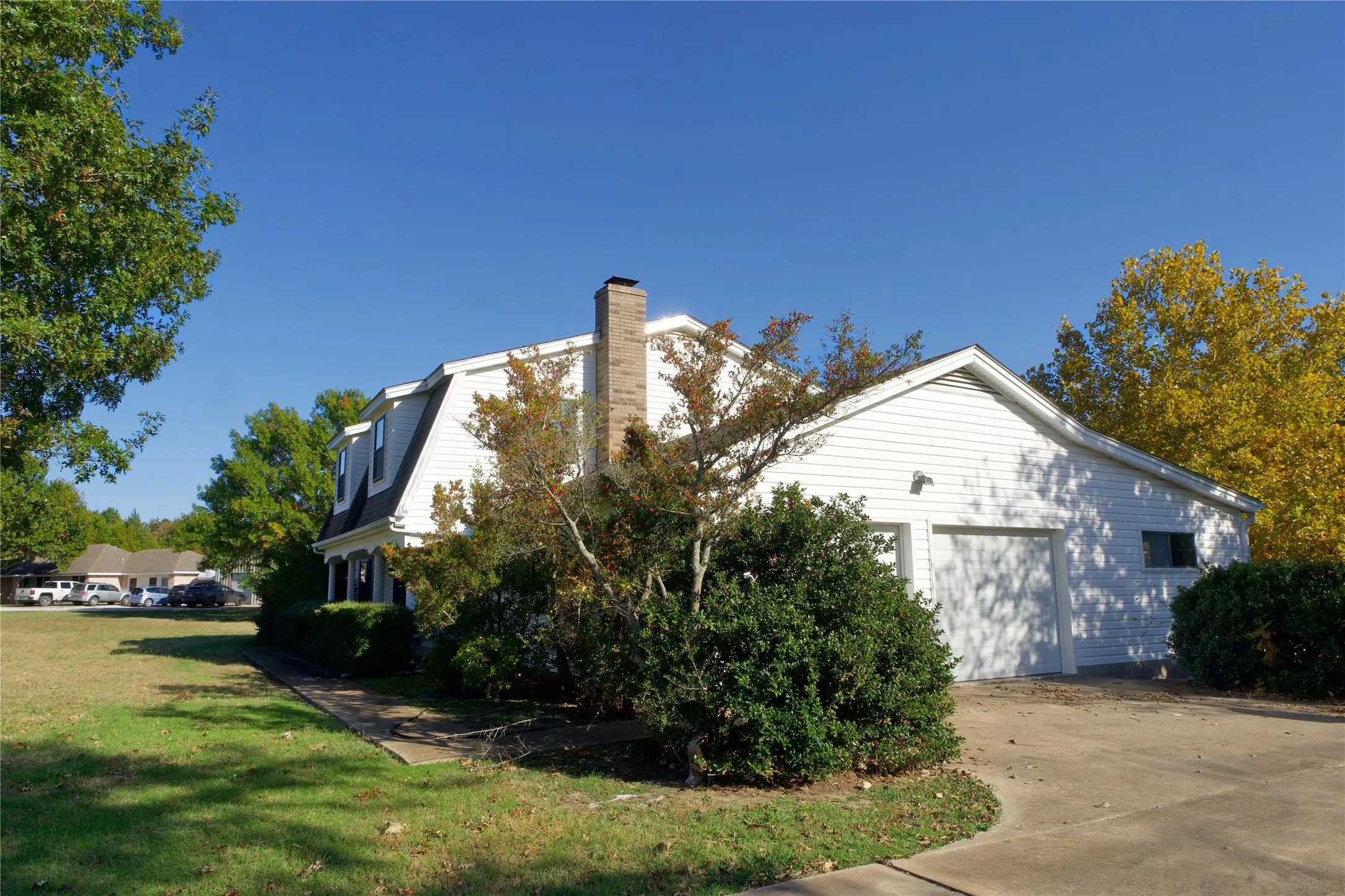 Single Family Residence For Sale in Cooke County , 1196 County Road 260, Gainesville, Texas 76240, 4 Bedroom, 3 Bathroom, 2 Garage spaces, 2,977 Sqft, built in 1989, Preowned, mls#21205493, Real Estate Agent in Gainesville, Homes For Sale in Cooke county, Homes For Sale in Gainesville, Realtor in Gainesville Texas, Real Estate Brokerage Independent Realty Texas, Luminita Cordes Realtor