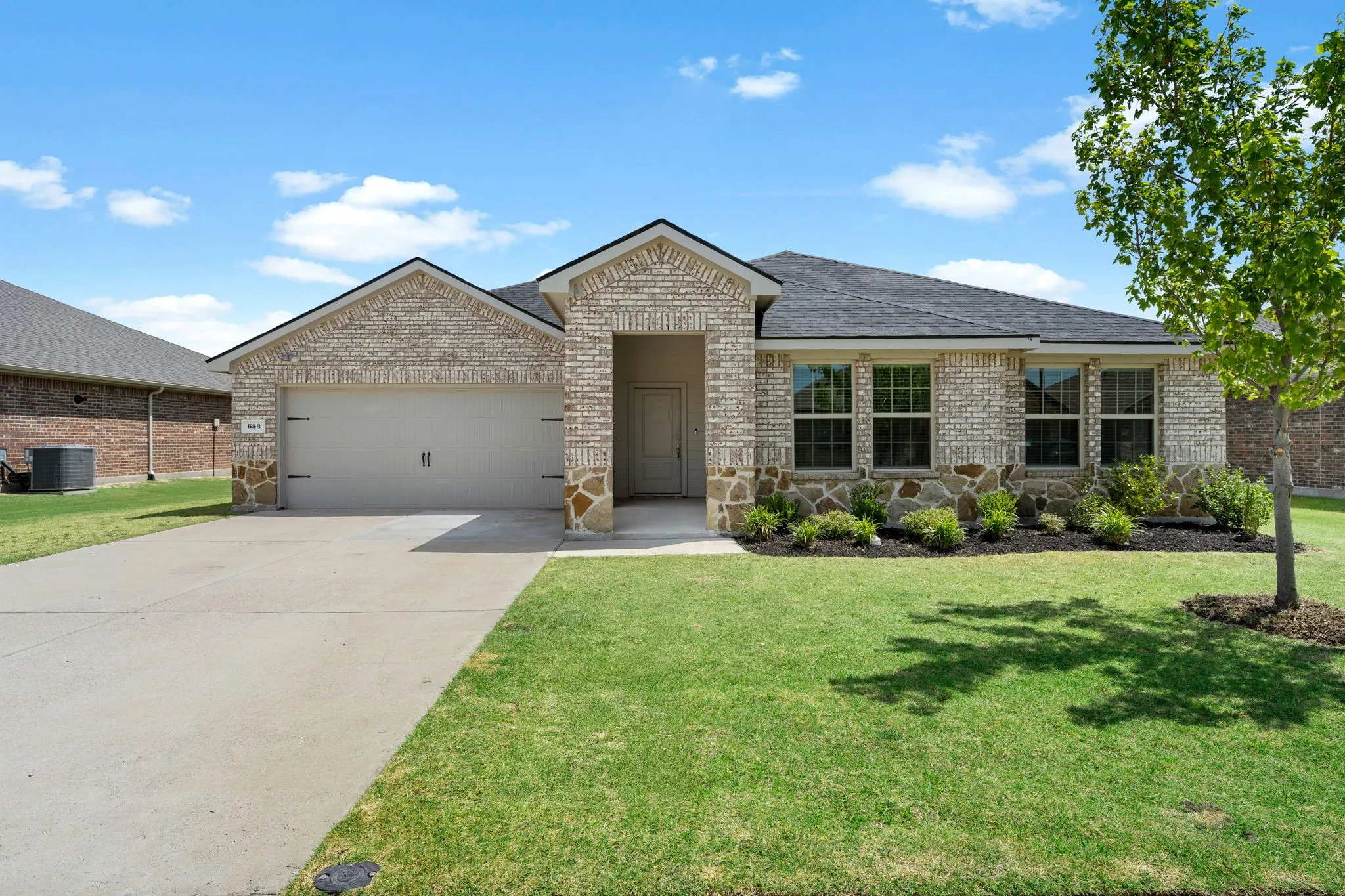 Single Family Residence For Sale in Rockwall County , 653 Bunker Hill Road, Fate, Texas 75189, 4 Bedroom, 2 Bathroom, 2 Garage spaces, 1,923 Sqft, built in 2022, Preowned, mls#21196605, Real Estate Agent in Fate, Homes For Sale in Rockwall county, Homes For Sale in Fate, Realtor in Fate Texas, Real Estate Brokerage Independent Realty Texas, Luminita Cordes Realtor