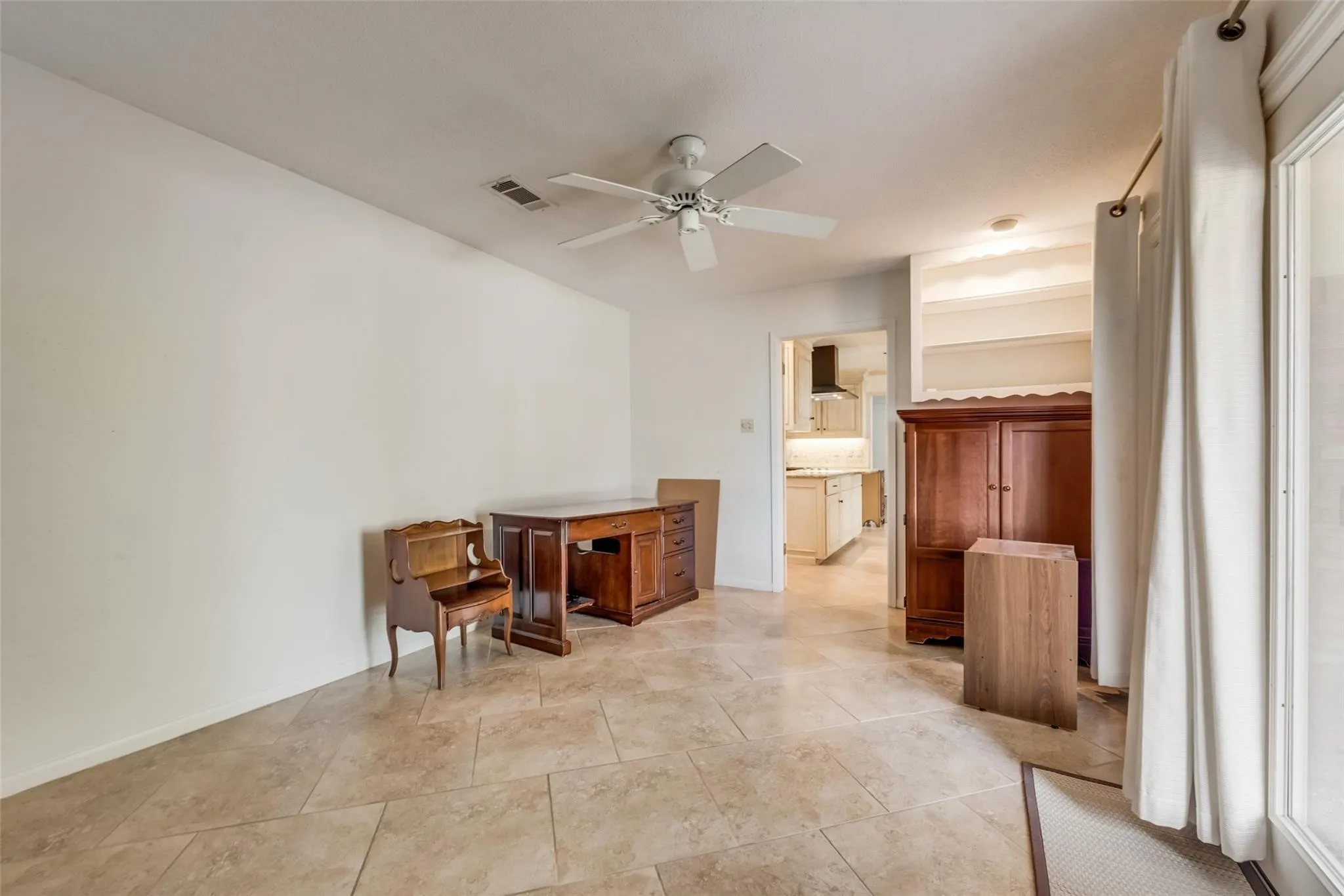 Single Family Residence For Sale in Navarro County , 1821 Dartmouth Lane, Corsicana, Texas 75110, 4 Bedroom, 3 Bathroom, 2 Garage spaces, 2,568 Sqft, built in 1970, mls#21206568, Real Estate Agent in Corsicana, Homes For Sale in Navarro county, Homes For Sale in Corsicana, Realtor in Corsicana Texas, Real Estate Brokerage Independent Realty Texas, Luminita Cordes Realtor