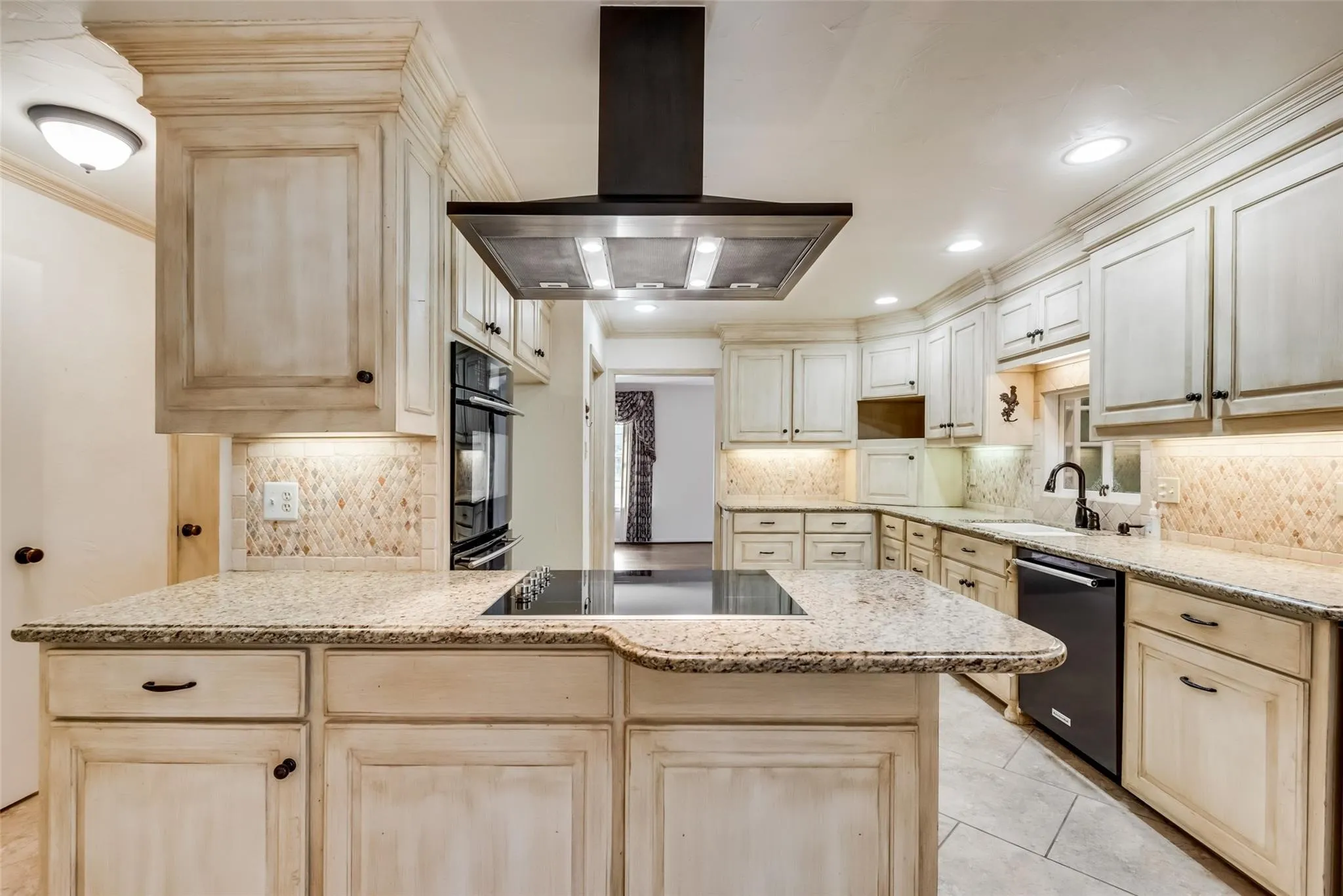 Single Family Residence For Sale in Navarro County , 1821 Dartmouth Lane, Corsicana, Texas 75110, 4 Bedroom, 3 Bathroom, 2 Garage spaces, 2,568 Sqft, built in 1970, mls#21206568, Real Estate Agent in Corsicana, Homes For Sale in Navarro county, Homes For Sale in Corsicana, Realtor in Corsicana Texas, Real Estate Brokerage Independent Realty Texas, Luminita Cordes Realtor