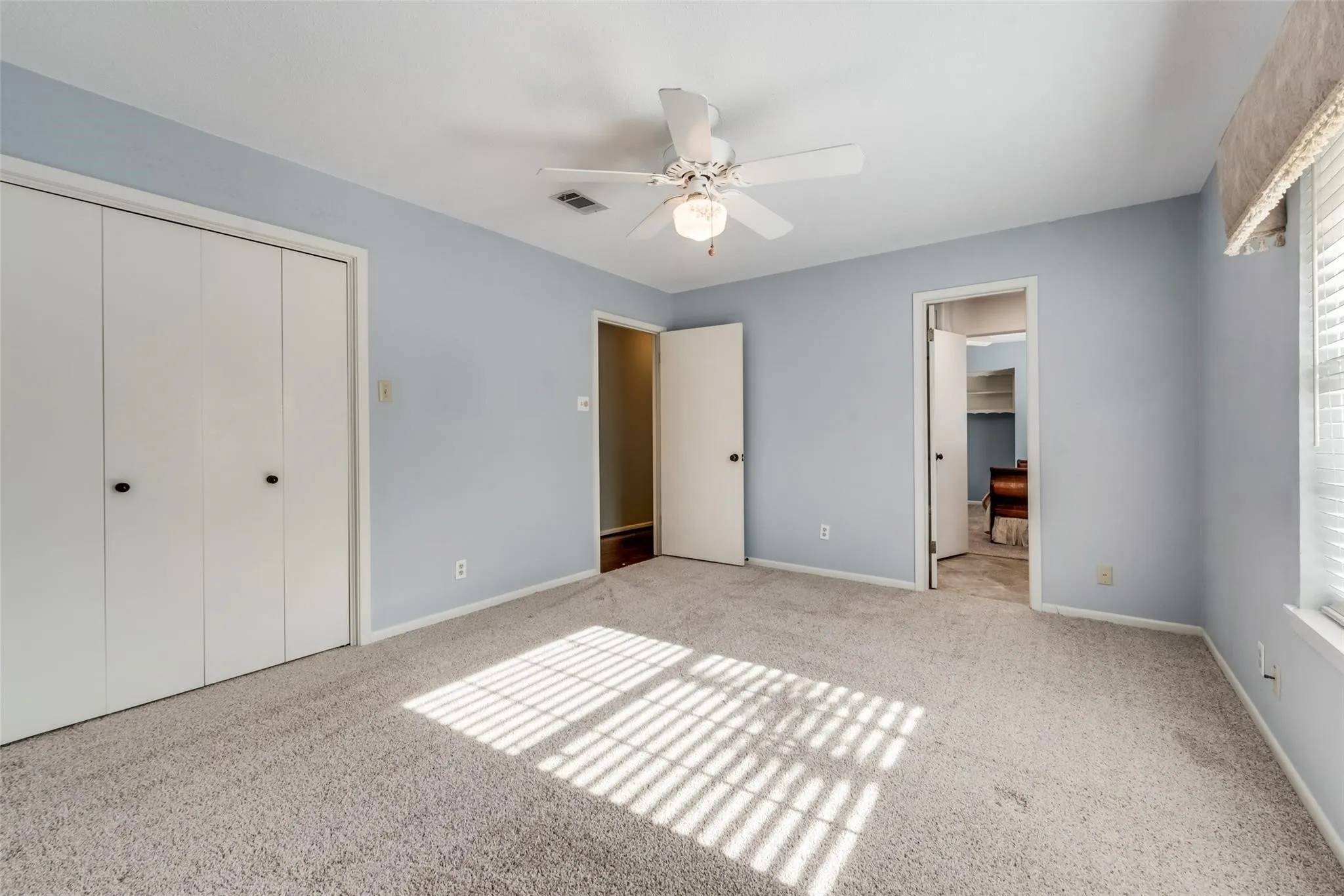 Single Family Residence For Sale in Navarro County , 1821 Dartmouth Lane, Corsicana, Texas 75110, 4 Bedroom, 3 Bathroom, 2 Garage spaces, 2,568 Sqft, built in 1970, mls#21206568, Real Estate Agent in Corsicana, Homes For Sale in Navarro county, Homes For Sale in Corsicana, Realtor in Corsicana Texas, Real Estate Brokerage Independent Realty Texas, Luminita Cordes Realtor