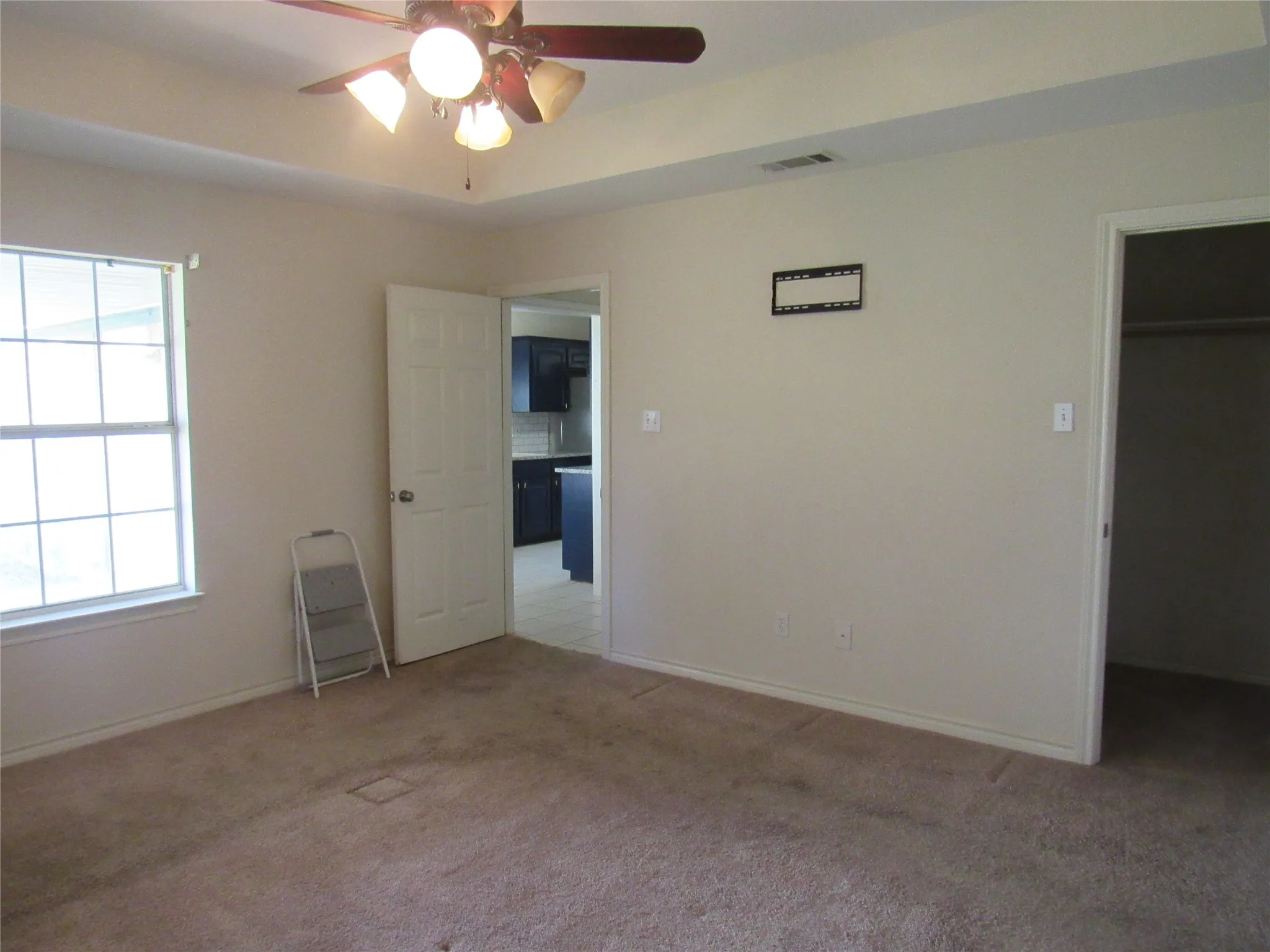 Single Family Residence For Sale in Grayson County , 4019 E Fm 120, Denison, Texas 75021, 3 Bedroom, 2 Bathroom, 5 Garage spaces, 1,621 Sqft, built in 1999, Preowned, mls#21206194, Real Estate Agent in Denison, Homes For Sale in Grayson county, Homes For Sale in Denison, Realtor in Denison Texas, Real Estate Brokerage Independent Realty Texas, Luminita Cordes Realtor