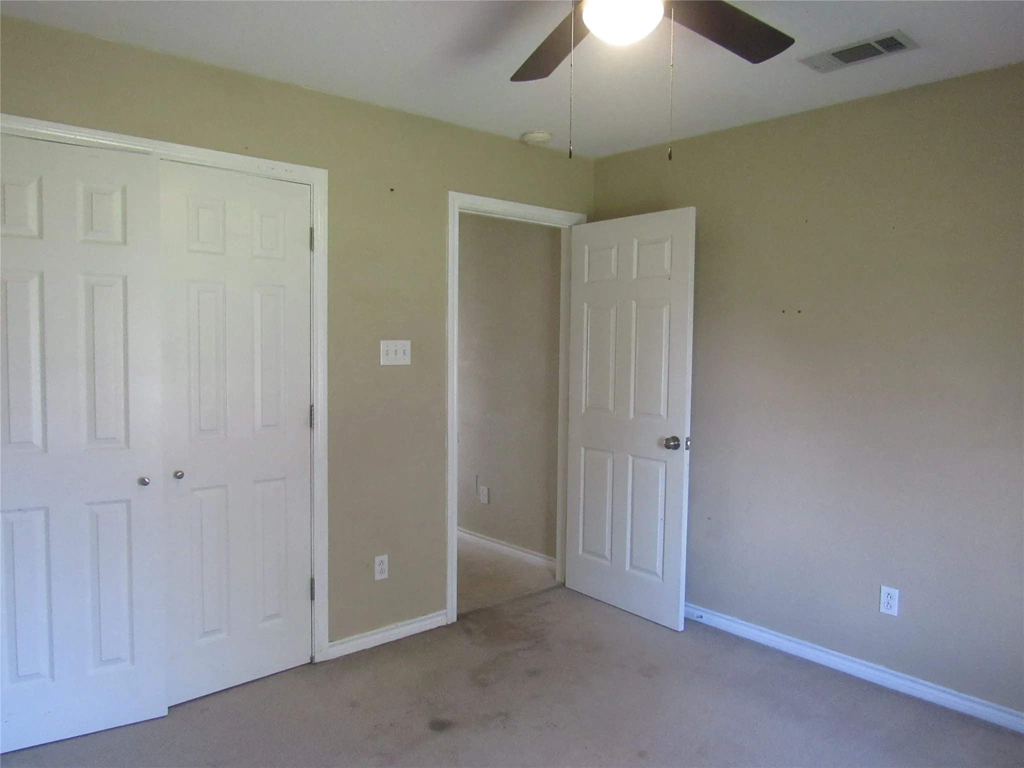 Single Family Residence For Sale in Grayson County , 4019 E Fm 120, Denison, Texas 75021, 3 Bedroom, 2 Bathroom, 5 Garage spaces, 1,621 Sqft, built in 1999, Preowned, mls#21206194, Real Estate Agent in Denison, Homes For Sale in Grayson county, Homes For Sale in Denison, Realtor in Denison Texas, Real Estate Brokerage Independent Realty Texas, Luminita Cordes Realtor