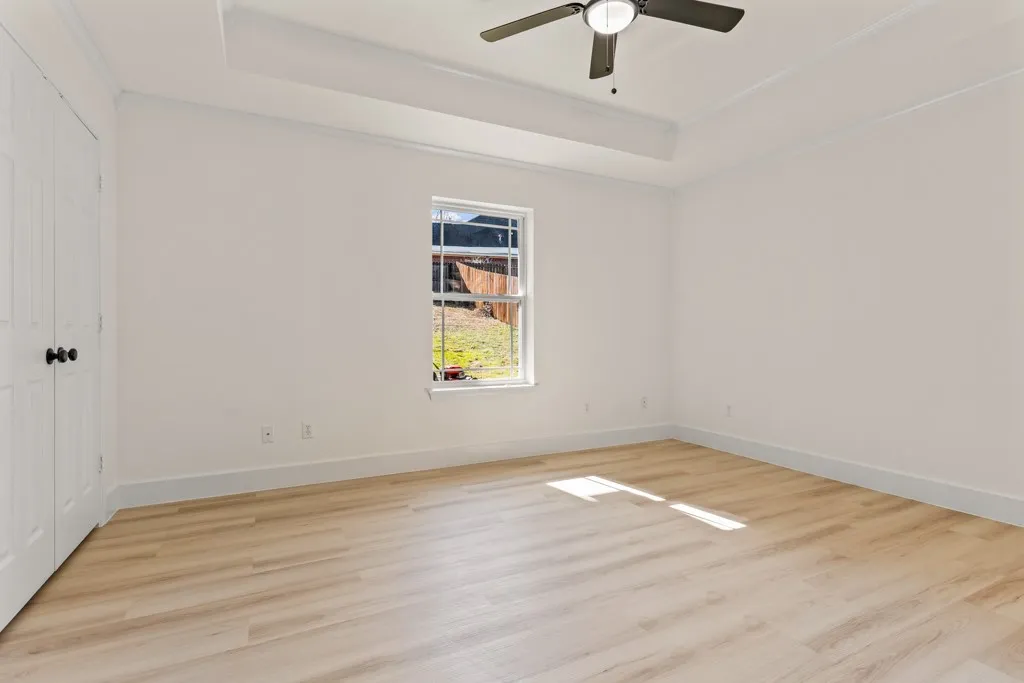 Single Family Residence For Sale in Gregg County , 804 Alta Street, Longview, Texas 75604, 3 Bedroom, 2 Bathroom, Garage spaces, 1,346 Sqft, built in 1997, mls#21205814, Real Estate Agent in Longview, Homes For Sale in Gregg county, Homes For Sale in Longview, Realtor in Longview Texas, Real Estate Brokerage Independent Realty Texas, Luminita Cordes Realtor