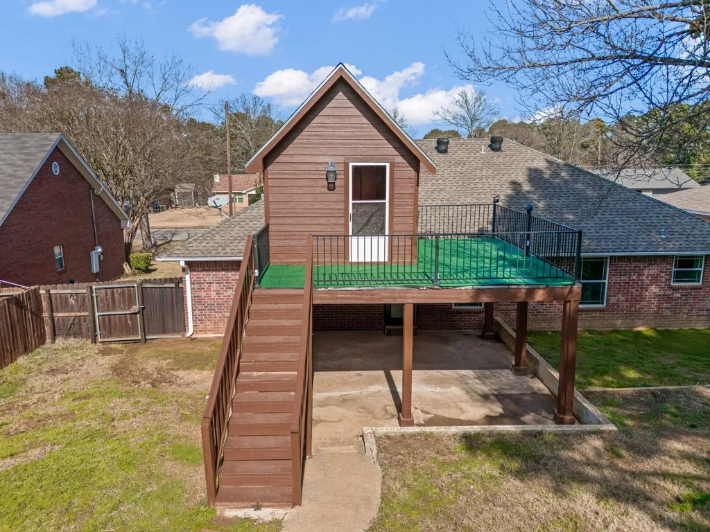 Single Family Residence For Sale in Gregg County , 804 Alta Street, Longview, Texas 75604, 3 Bedroom, 2 Bathroom, Garage spaces, 1,346 Sqft, built in 1997, mls#21205814, Real Estate Agent in Longview, Homes For Sale in Gregg county, Homes For Sale in Longview, Realtor in Longview Texas, Real Estate Brokerage Independent Realty Texas, Luminita Cordes Realtor
