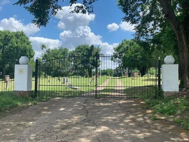 Unimproved Land For Sale in Ellis County , 1400 E Jefferson Street, Waxahachie, Texas 75165, 0, 0, Garage spaces, 0 Sqft, built in 0, mls#21206868, Real Estate Agent in Waxahachie, Homes For Sale in Ellis county, Homes For Sale in Waxahachie, Realtor in Waxahachie Texas, Real Estate Brokerage Independent Realty Texas, Luminita Cordes Realtor