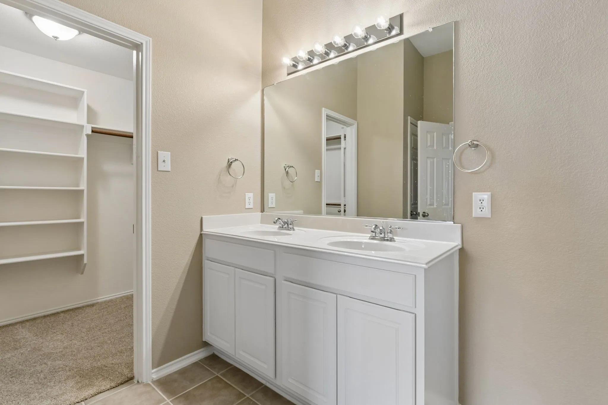 Single Family Residence For Sale in Collin County , 891 Austin Lane, Lavon, Texas 75166, 3 Bedroom, 2 Bathroom, 2 Garage spaces, 1,510 Sqft, built in 2006, mls#21198780, Real Estate Agent in Lavon, Homes For Sale in Collin county, Homes For Sale in Lavon, Realtor in Lavon Texas, Real Estate Brokerage Independent Realty Texas, Luminita Cordes Realtor