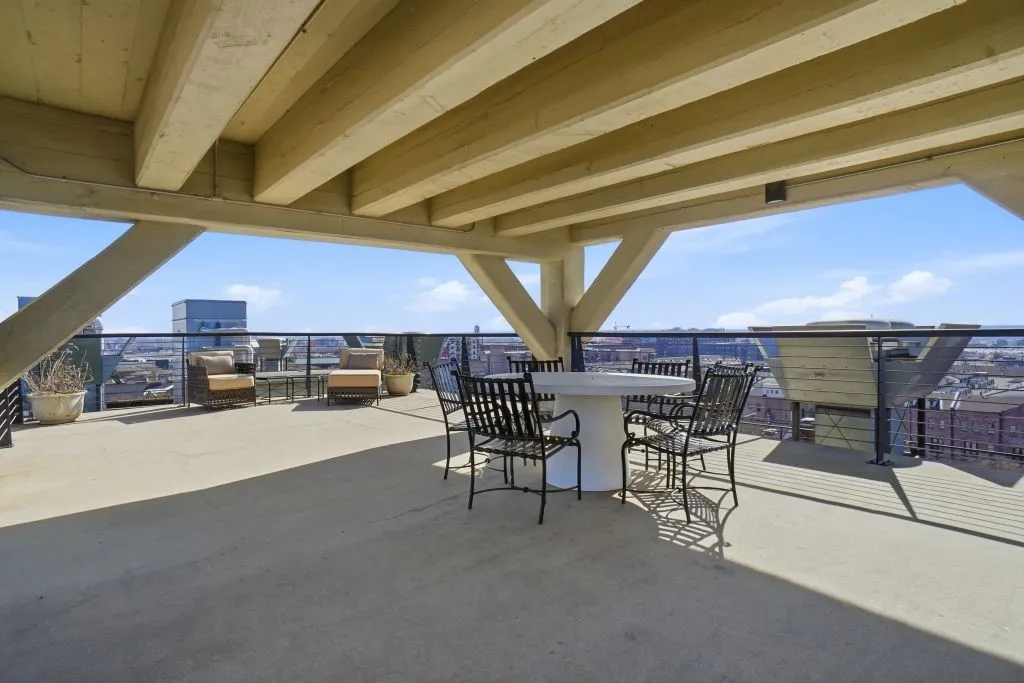 Condominium For Sale in Dallas County , 2220 Canton Street 407, Dallas, Texas 75201, 2 Bedroom, 3 Bathroom, 1 Garage spaces, 2,296 Sqft, built in 1925, Preowned, mls#21204843, Real Estate Agent in Dallas, Homes For Sale in Dallas county, Homes For Sale in Dallas, Realtor in Dallas Texas, Real Estate Brokerage Independent Realty Texas, Luminita Cordes Realtor