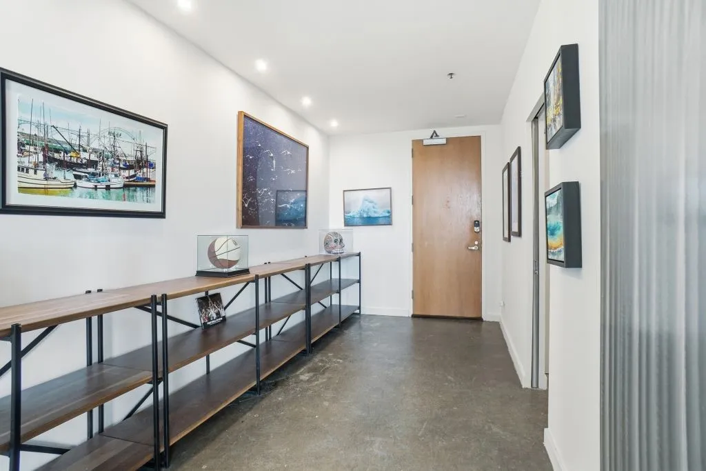 Condominium For Sale in Dallas County , 2220 Canton Street 407, Dallas, Texas 75201, 2 Bedroom, 3 Bathroom, 1 Garage spaces, 2,296 Sqft, built in 1925, Preowned, mls#21204843, Real Estate Agent in Dallas, Homes For Sale in Dallas county, Homes For Sale in Dallas, Realtor in Dallas Texas, Real Estate Brokerage Independent Realty Texas, Luminita Cordes Realtor