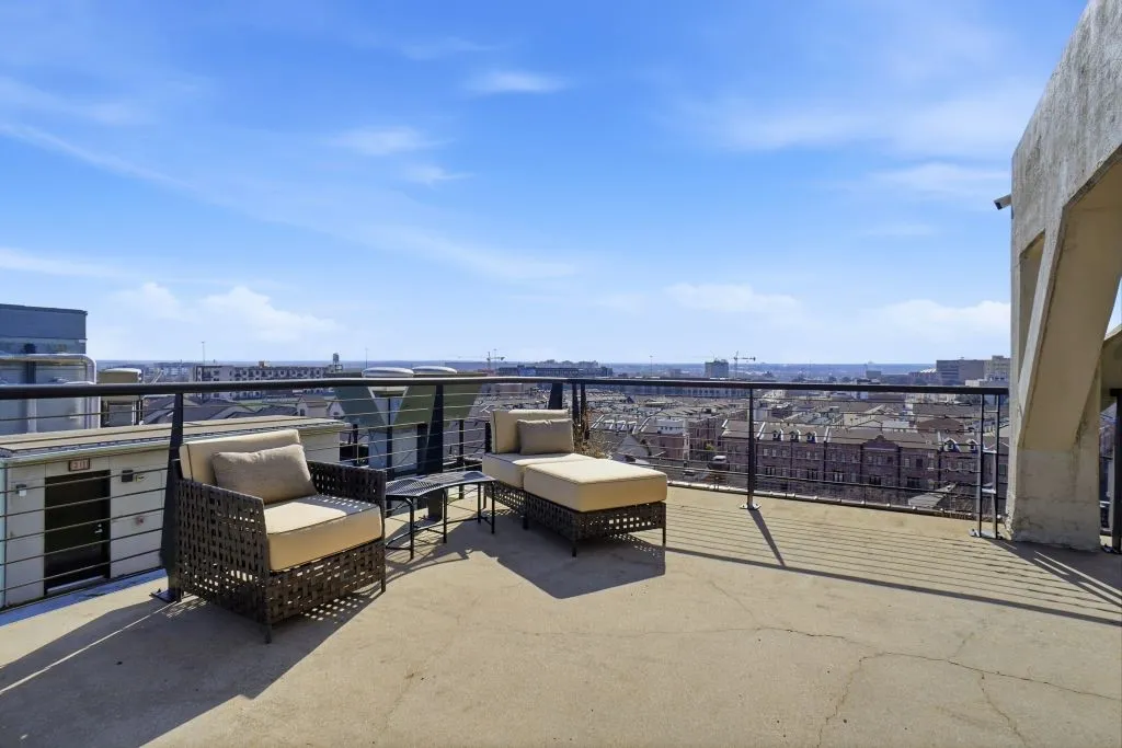 Condominium For Sale in Dallas County , 2220 Canton Street 407, Dallas, Texas 75201, 2 Bedroom, 3 Bathroom, 1 Garage spaces, 2,296 Sqft, built in 1925, Preowned, mls#21204843, Real Estate Agent in Dallas, Homes For Sale in Dallas county, Homes For Sale in Dallas, Realtor in Dallas Texas, Real Estate Brokerage Independent Realty Texas, Luminita Cordes Realtor