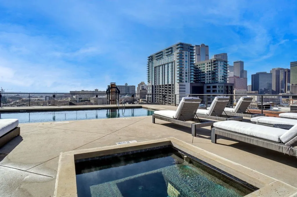 Condominium For Sale in Dallas County , 2220 Canton Street 407, Dallas, Texas 75201, 2 Bedroom, 3 Bathroom, 1 Garage spaces, 2,296 Sqft, built in 1925, Preowned, mls#21204843, Real Estate Agent in Dallas, Homes For Sale in Dallas county, Homes For Sale in Dallas, Realtor in Dallas Texas, Real Estate Brokerage Independent Realty Texas, Luminita Cordes Realtor