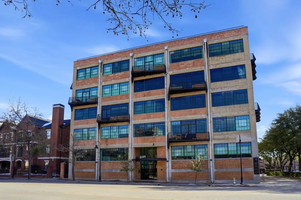 Condominium For Sale in Dallas County , 2220 Canton Street 407, Dallas, Texas 75201, 2 Bedroom, 3 Bathroom, 1 Garage spaces, 2,296 Sqft, built in 1925, Preowned, mls#21204843, Real Estate Agent in Dallas, Homes For Sale in Dallas county, Homes For Sale in Dallas, Realtor in Dallas Texas, Real Estate Brokerage Independent Realty Texas, Luminita Cordes Realtor
