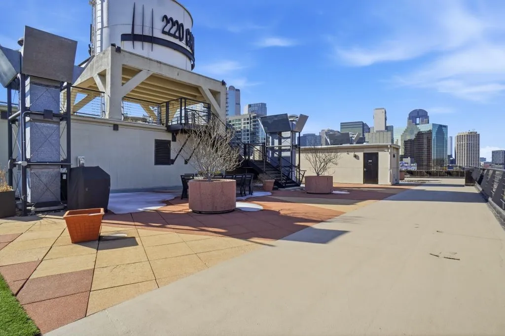 Condominium For Sale in Dallas County , 2220 Canton Street 407, Dallas, Texas 75201, 2 Bedroom, 3 Bathroom, 1 Garage spaces, 2,296 Sqft, built in 1925, Preowned, mls#21204843, Real Estate Agent in Dallas, Homes For Sale in Dallas county, Homes For Sale in Dallas, Realtor in Dallas Texas, Real Estate Brokerage Independent Realty Texas, Luminita Cordes Realtor