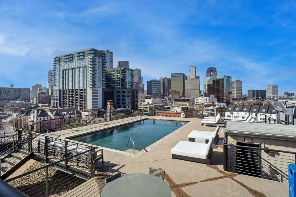 Condominium For Sale in Dallas County , 2220 Canton Street 407, Dallas, Texas 75201, 2 Bedroom, 3 Bathroom, 1 Garage spaces, 2,296 Sqft, built in 1925, Preowned, mls#21204843, Real Estate Agent in Dallas, Homes For Sale in Dallas county, Homes For Sale in Dallas, Realtor in Dallas Texas, Real Estate Brokerage Independent Realty Texas, Luminita Cordes Realtor