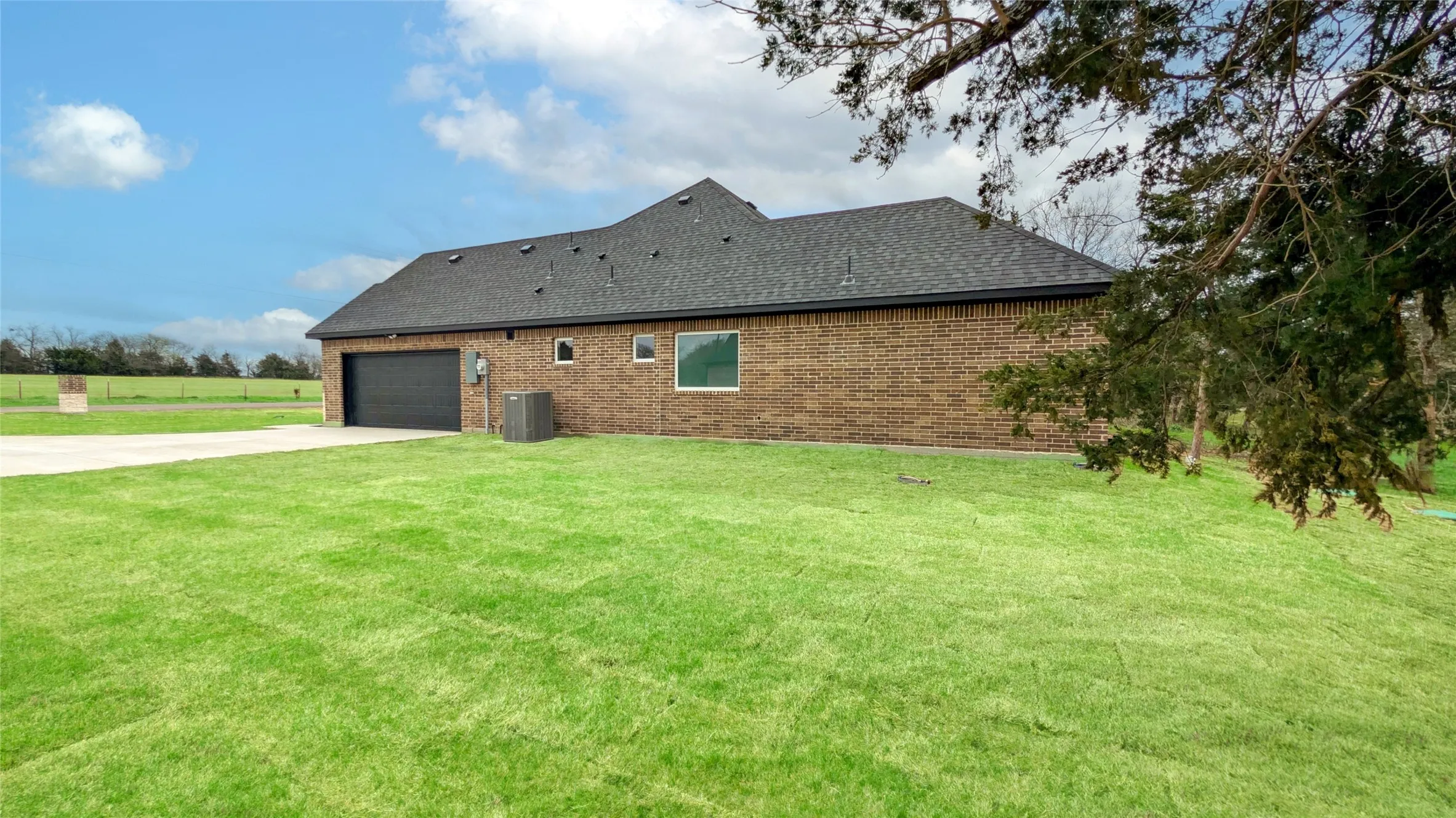 Single Family Residence For Sale in Hunt County , 956 County Road 4108, Greenville, Texas 75401, 4 Bedroom, 3 Bathroom, 2 Garage spaces, 2,304 Sqft, built in 2026, New Construction - Complete, mls#21206831, Real Estate Agent in Greenville, Homes For Sale in Hunt county, Homes For Sale in Greenville, Realtor in Greenville Texas, Real Estate Brokerage Independent Realty Texas, Luminita Cordes Realtor
