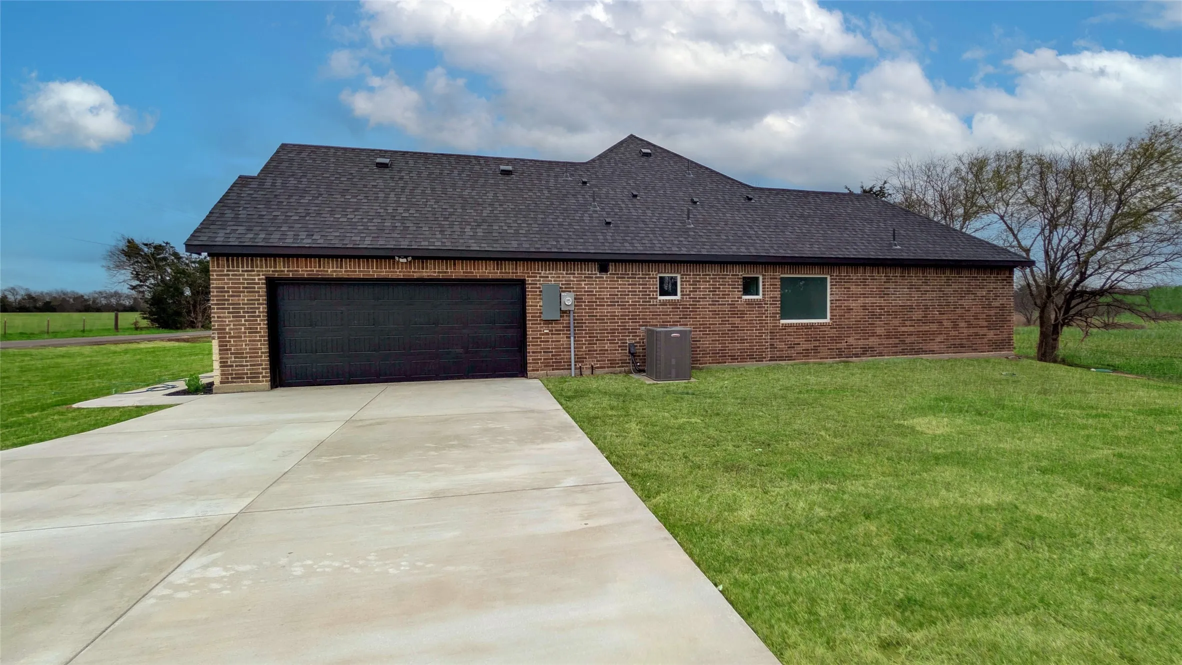 Single Family Residence For Sale in Hunt County , 956 County Road 4108, Greenville, Texas 75401, 4 Bedroom, 3 Bathroom, 2 Garage spaces, 2,304 Sqft, built in 2026, New Construction - Complete, mls#21206831, Real Estate Agent in Greenville, Homes For Sale in Hunt county, Homes For Sale in Greenville, Realtor in Greenville Texas, Real Estate Brokerage Independent Realty Texas, Luminita Cordes Realtor
