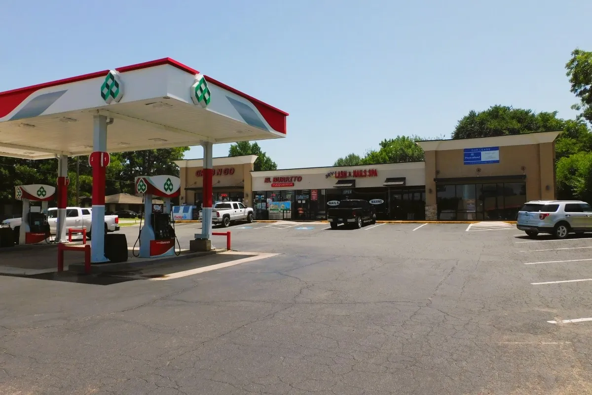 Retail For Rent in Grayson County , 101 FM 120, Pottsboro, Texas 75076, 0, 0, Garage spaces, 0 Sqft, built in 1986, Preowned, Price $1, mls#21206926, Real Estate Agent in Pottsboro, Homes For Rent in Grayson county, Homes For Rent in Pottsboro, Realtor in Pottsboro Texas, Real Estate Brokerage Independent Realty Texas, Luminita Cordes Realtor