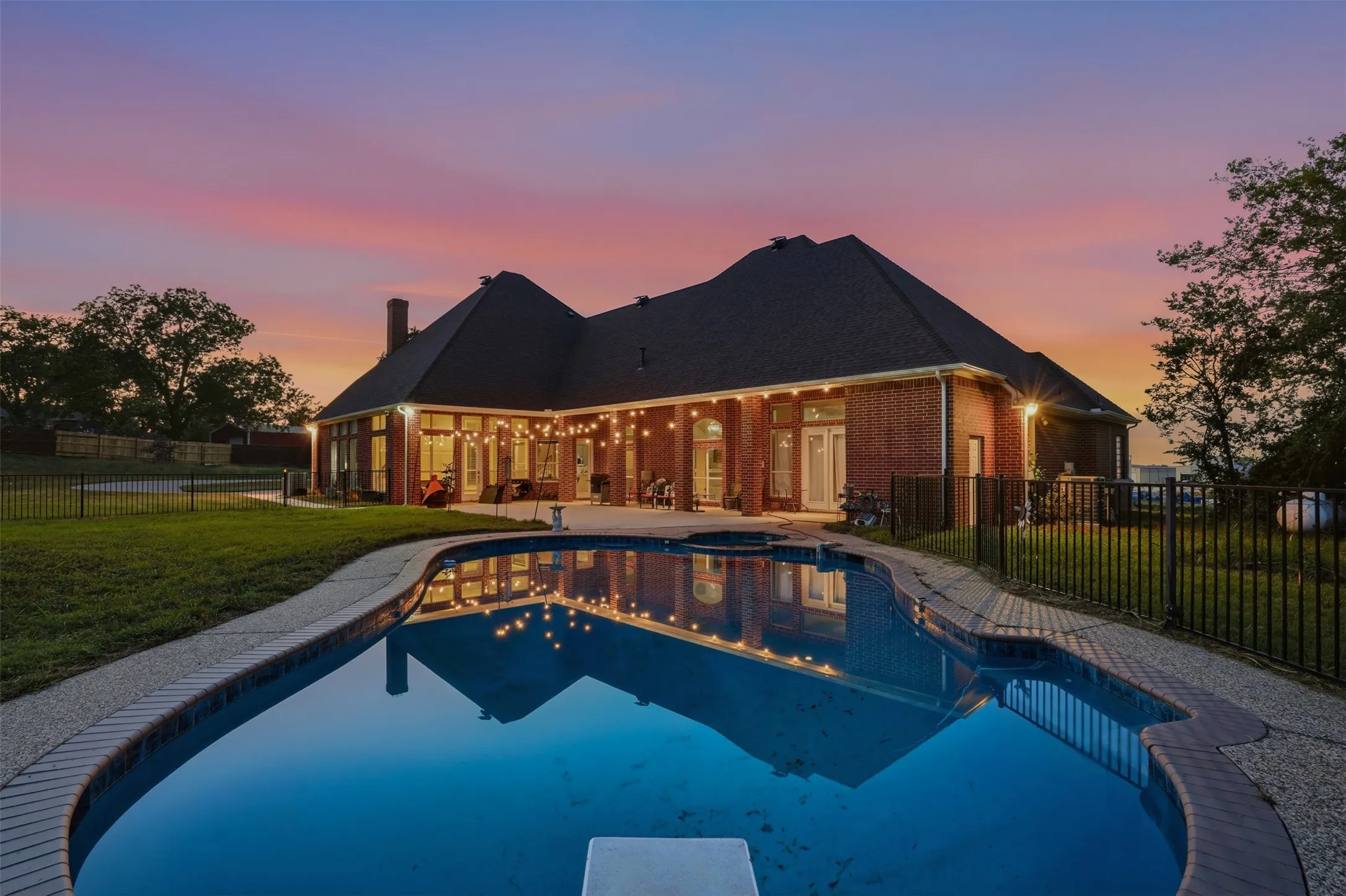 Single Family Residence For Sale in Parker County , 451 Land Of Goshen Drive, Springtown, Texas 76082, 4 Bedroom, 5 Bathroom, Garage spaces, 5,518 Sqft, built in 2004, mls#21206332, Real Estate Agent in Springtown, Homes For Sale in Parker county, Homes For Sale in Springtown, Realtor in Springtown Texas, Real Estate Brokerage Independent Realty Texas, Luminita Cordes Realtor
