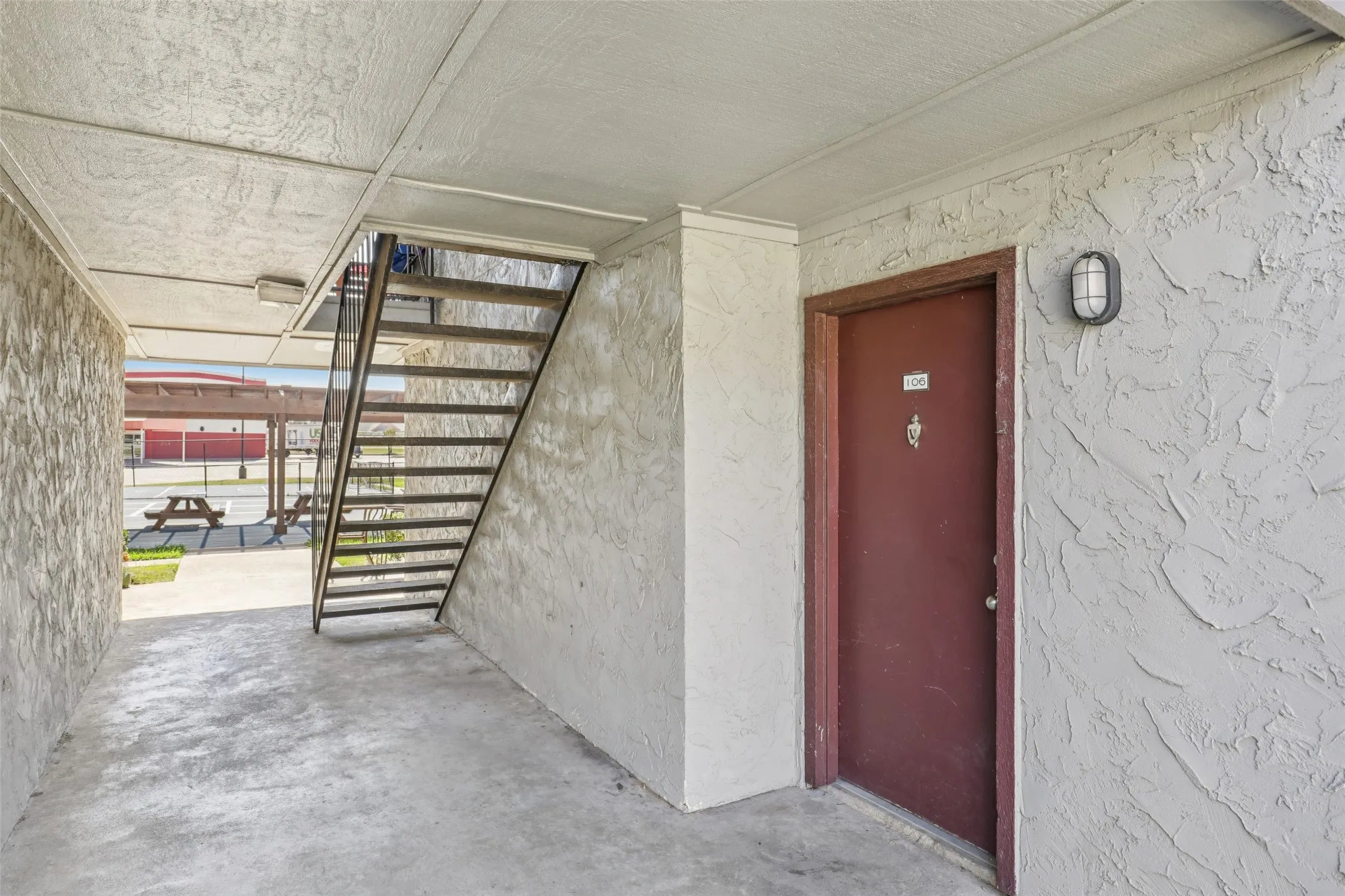 Apartment For Rent in Hunt County , 1910 Joe Ramsey Boulevard E, Greenville, Texas 75401, 2 Bedrooms, 1 Bathroom, Garage spaces, 802 Sqft, built in 1977, Price $1,025, mls#21206946, Real Estate Agent in Greenville, Homes For Rent in Hunt county, Homes For Rent in Greenville, Realtor in Greenville Texas, Real Estate Brokerage Independent Realty Texas, Luminita Cordes Realtor