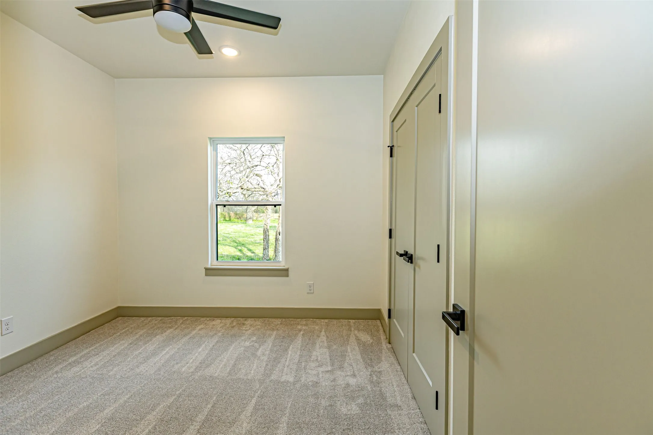 Single Family Residence For Sale in Johnson County , 201 Grandview Street, Cleburne, Texas 76031, 3 Bedroom, 2 Bathroom, 2 Garage spaces, 1,472 Sqft, built in 2026, mls#21206952, Real Estate Agent in Cleburne, Homes For Sale in Johnson county, Homes For Sale in Cleburne, Realtor in Cleburne Texas, Real Estate Brokerage Independent Realty Texas, Luminita Cordes Realtor
