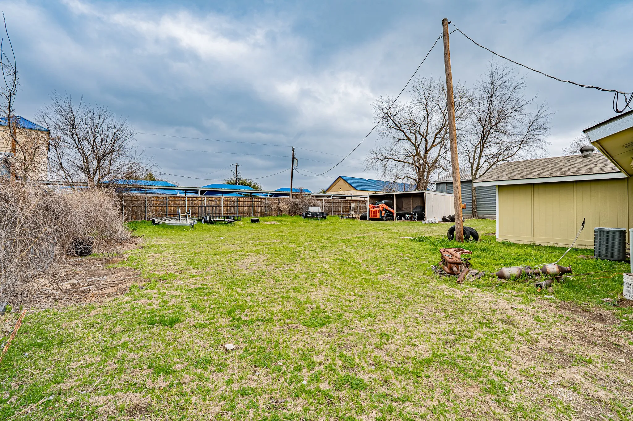 Office For Sale in Hood County , 301 Eastridge Road, Granbury, Texas 76049, 0, 0, Garage spaces, 0 Sqft, built in 1978, Preowned, mls#21201888, Real Estate Agent in Granbury, Homes For Sale in Hood county, Homes For Sale in Granbury, Realtor in Granbury Texas, Real Estate Brokerage Independent Realty Texas, Luminita Cordes Realtor
