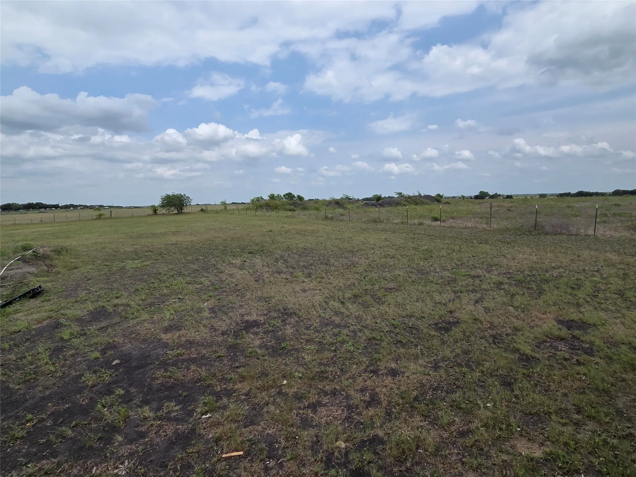 Single Family Residence For Sale in Navarro County , 237 Barry Country Court, Barry, Texas 75102, 3 Bedroom, 2 Bathroom, Garage spaces, 1,750 Sqft, built in 2025, mls#21206587, Real Estate Agent in Barry, Homes For Sale in Navarro county, Homes For Sale in Barry, Realtor in Barry Texas, Real Estate Brokerage Independent Realty Texas, Luminita Cordes Realtor