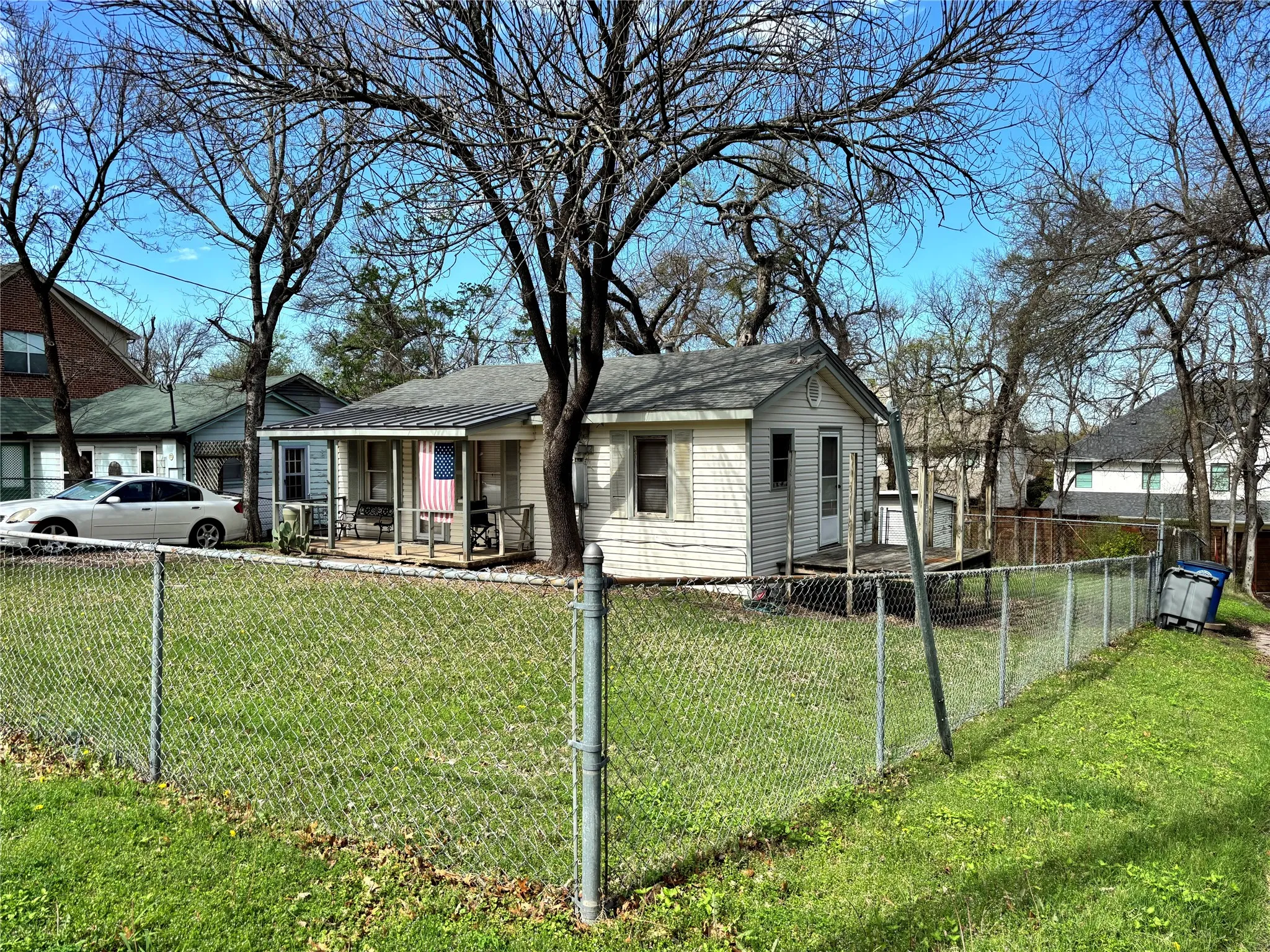 Front Right View