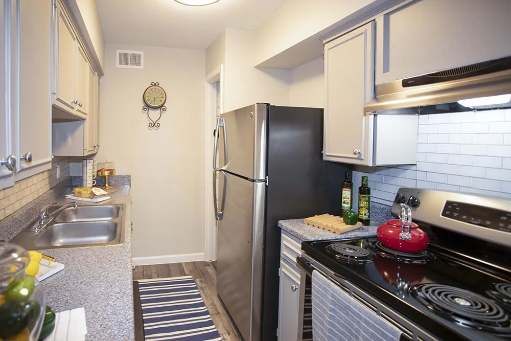 Apartment For Rent in Dallas County , 14208 Heritage Circle, Farmers Branch, Texas 75234, 1 Bedroom, 1 Bathroom, Garage spaces, 640 Sqft, built in 1963, Price $1,240, mls#21207146, Real Estate Agent in Farmers Branch, Homes For Rent in Dallas county, Homes For Rent in Farmers Branch, Realtor in Farmers Branch Texas, Real Estate Brokerage Independent Realty Texas, Luminita Cordes Realtor