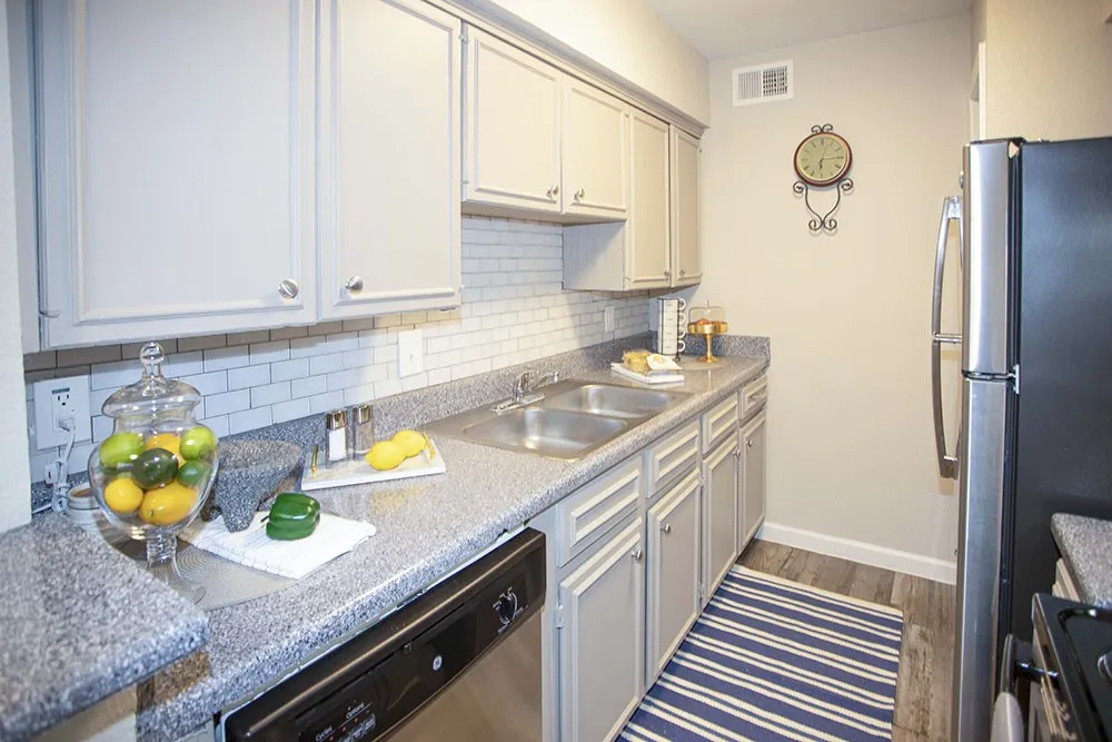 Apartment For Rent in Dallas County , 14208 Heritage Circle, Farmers Branch, Texas 75234, 1 Bedroom, 1 Bathroom, Garage spaces, 640 Sqft, built in 1963, Price $1,240, mls#21207146, Real Estate Agent in Farmers Branch, Homes For Rent in Dallas county, Homes For Rent in Farmers Branch, Realtor in Farmers Branch Texas, Real Estate Brokerage Independent Realty Texas, Luminita Cordes Realtor