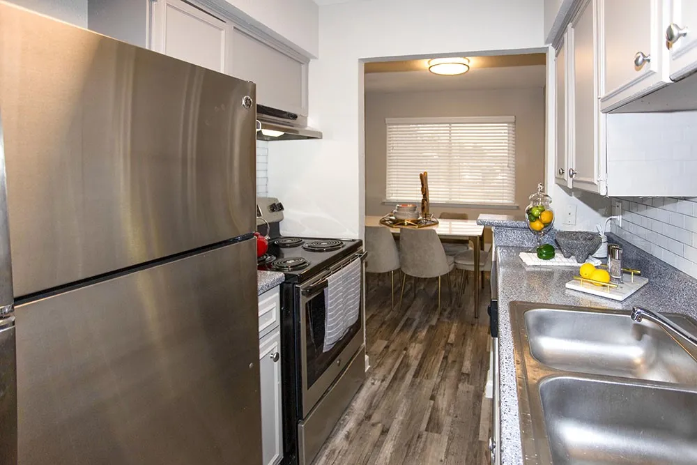 Apartment For Rent in Dallas County , 14208 Heritage Circle, Farmers Branch, Texas 75234, 1 Bedroom, 1 Bathroom, Garage spaces, 640 Sqft, built in 1963, Price $1,240, mls#21207146, Real Estate Agent in Farmers Branch, Homes For Rent in Dallas county, Homes For Rent in Farmers Branch, Realtor in Farmers Branch Texas, Real Estate Brokerage Independent Realty Texas, Luminita Cordes Realtor