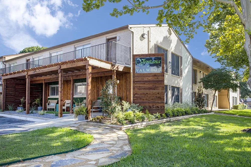 Apartment For Rent in Dallas County , 14208 Heritage Circle, Farmers Branch, Texas 75234, 1 Bedroom, 1 Bathroom, Garage spaces, 640 Sqft, built in 1963, Price $1,240, mls#21207146, Real Estate Agent in Farmers Branch, Homes For Rent in Dallas county, Homes For Rent in Farmers Branch, Realtor in Farmers Branch Texas, Real Estate Brokerage Independent Realty Texas, Luminita Cordes Realtor