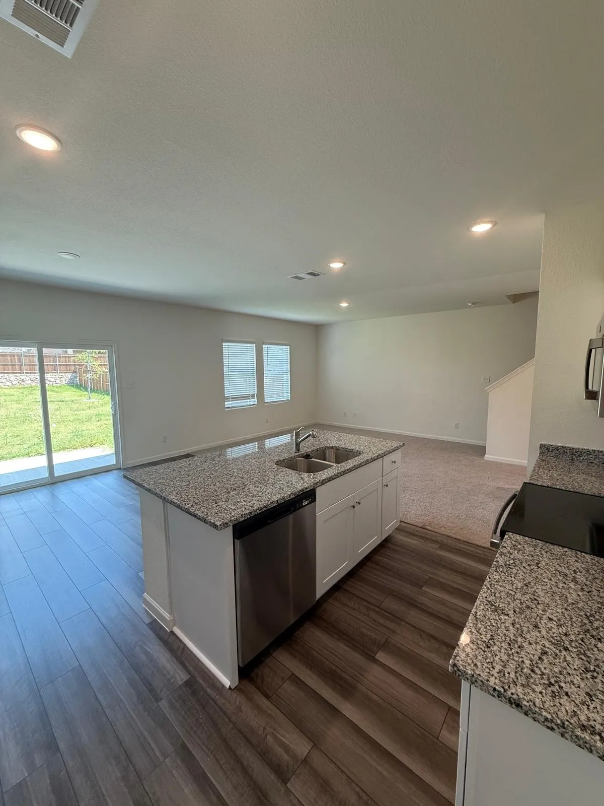 Single Family Residence For Sale in Collin County , 4414 Silverweed Lane, Melissa, Texas 75454, 3 Bedroom, 3 Bathroom, 2 Garage spaces, 1,862 Sqft, built in 2024, New Construction - Complete, mls#21207212, Real Estate Agent in Melissa, Homes For Sale in Collin county, Homes For Sale in Melissa, Realtor in Melissa Texas, Real Estate Brokerage Independent Realty Texas, Luminita Cordes Realtor