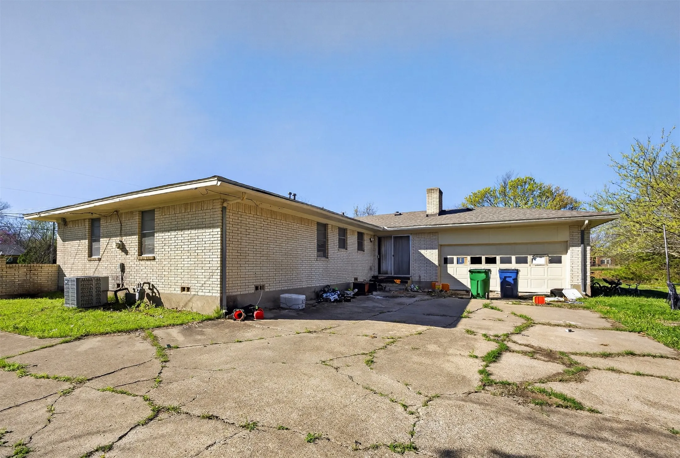 Unimproved Land For Sale in Ellis County , 525 Lake Park Avenue, Waxahachie, Texas 75165, 0, 0, Garage spaces, 0 Sqft, built in 1971, mls#21206790, Real Estate Agent in Waxahachie, Homes For Sale in Ellis county, Homes For Sale in Waxahachie, Realtor in Waxahachie Texas, Real Estate Brokerage Independent Realty Texas, Luminita Cordes Realtor