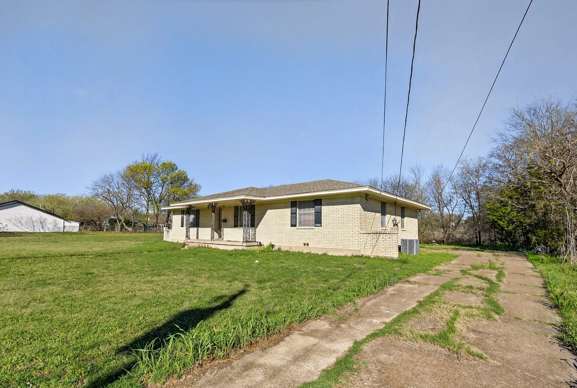 Unimproved Land For Sale in Ellis County , 525 Lake Park Avenue, Waxahachie, Texas 75165, 0, 0, Garage spaces, 0 Sqft, built in 1971, mls#21206790, Real Estate Agent in Waxahachie, Homes For Sale in Ellis county, Homes For Sale in Waxahachie, Realtor in Waxahachie Texas, Real Estate Brokerage Independent Realty Texas, Luminita Cordes Realtor