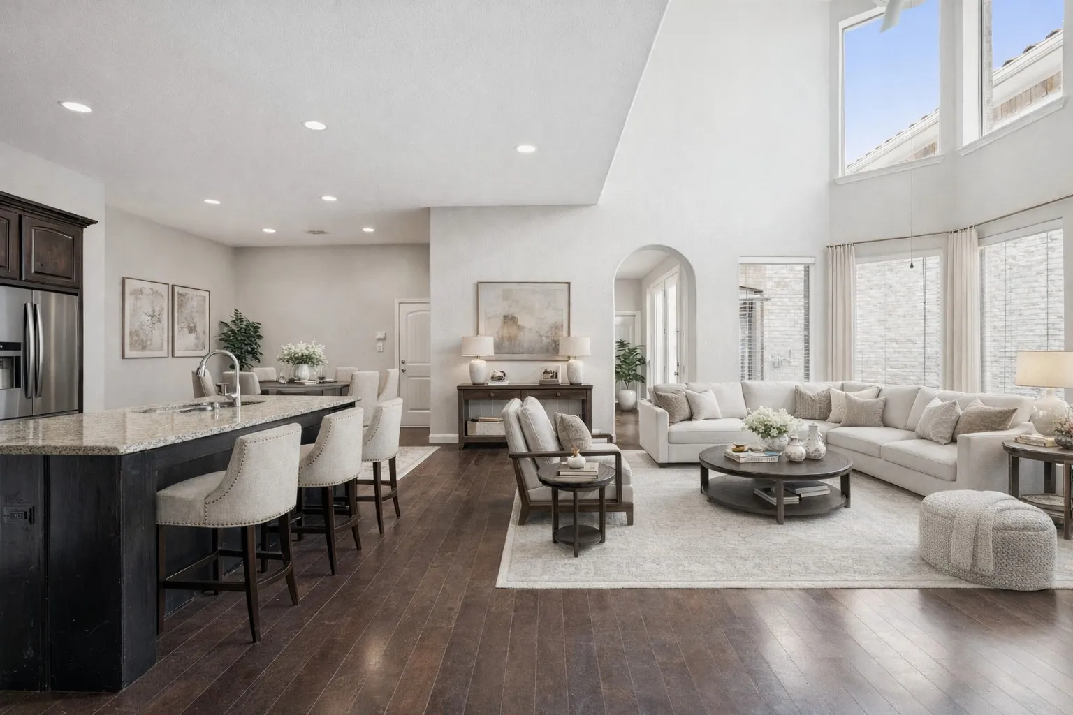 Single Family Residence For Sale in Dallas County , 821 La Cima, Irving, Texas 75039, 4 Bedroom, 5 Bathroom, 3 Garage spaces, 3,556 Sqft, built in 2006, mls#21185330, Real Estate Agent in Irving, Homes For Sale in Dallas county, Homes For Sale in Irving, Realtor in Irving Texas, Real Estate Brokerage Independent Realty Texas, Luminita Cordes Realtor