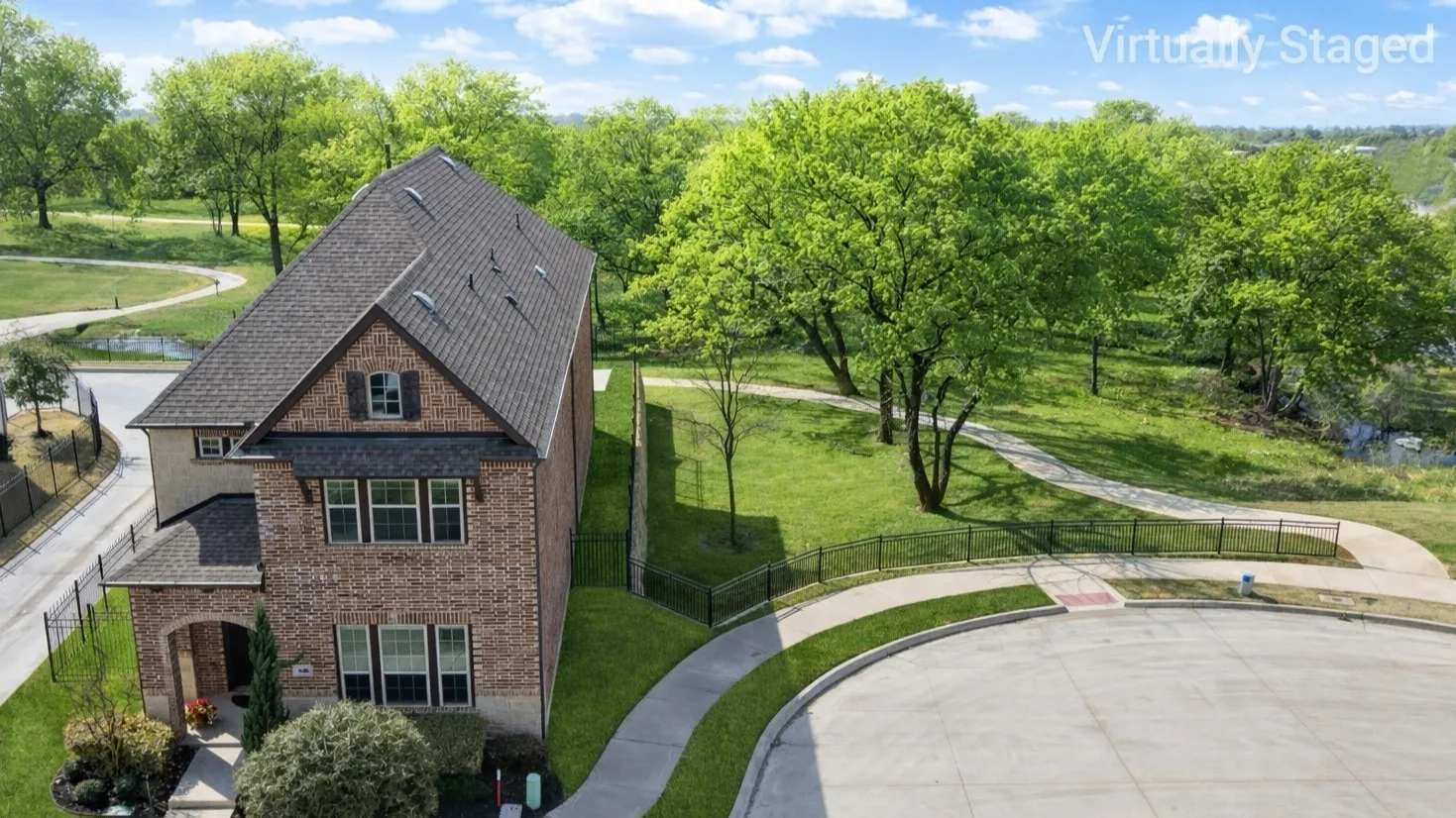 Aerial view of property and surrounding area