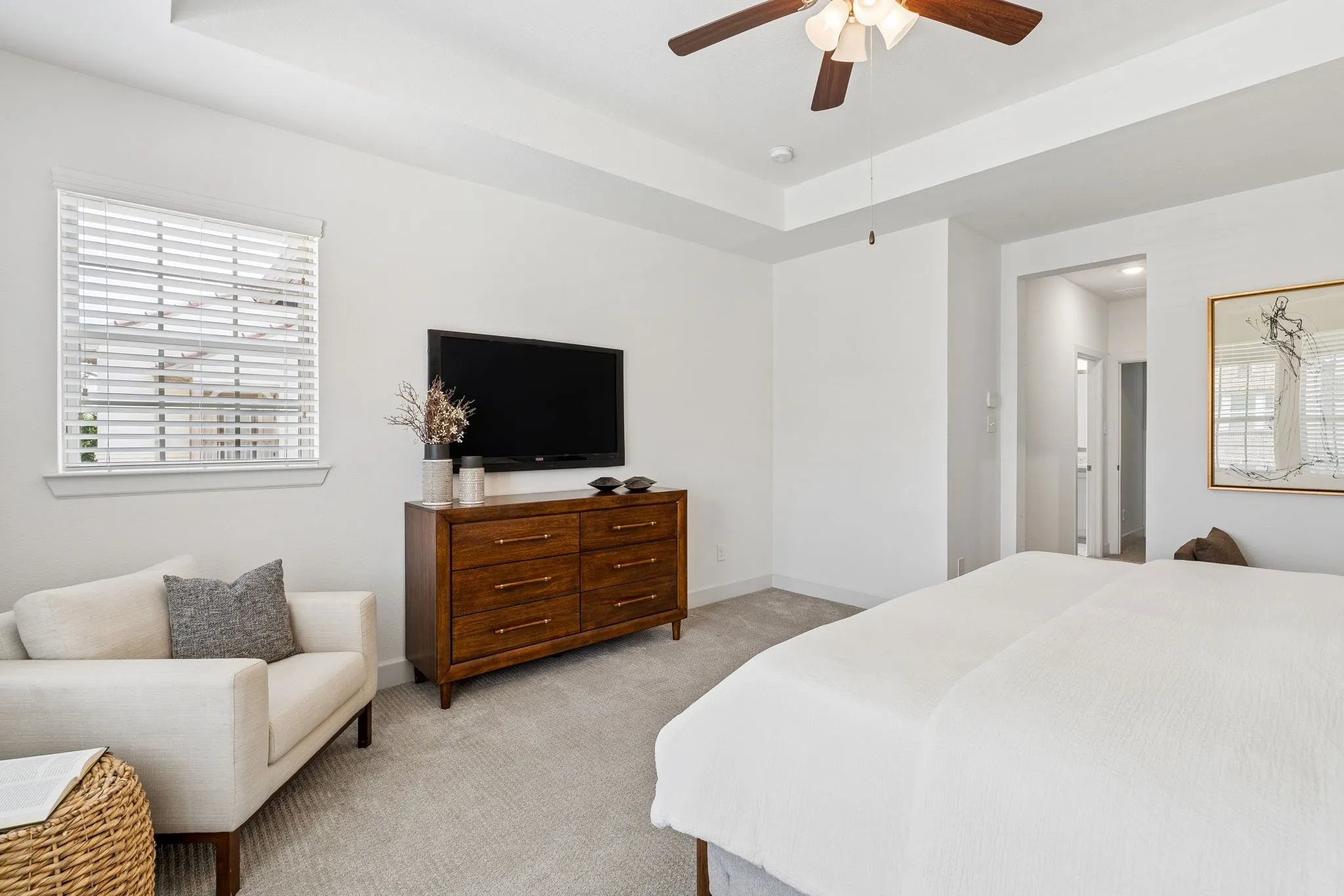 Single Family Residence For Sale in Dallas County , 648 Courtyard Lane, Irving, Texas 75039, 4 Bedroom, 3 Bathroom, 2 Garage spaces, 2,796 Sqft, built in 2019, Preowned, mls#21179354, Real Estate Agent in Irving, Homes For Sale in Dallas county, Homes For Sale in Irving, Realtor in Irving Texas, Real Estate Brokerage Independent Realty Texas, Luminita Cordes Realtor