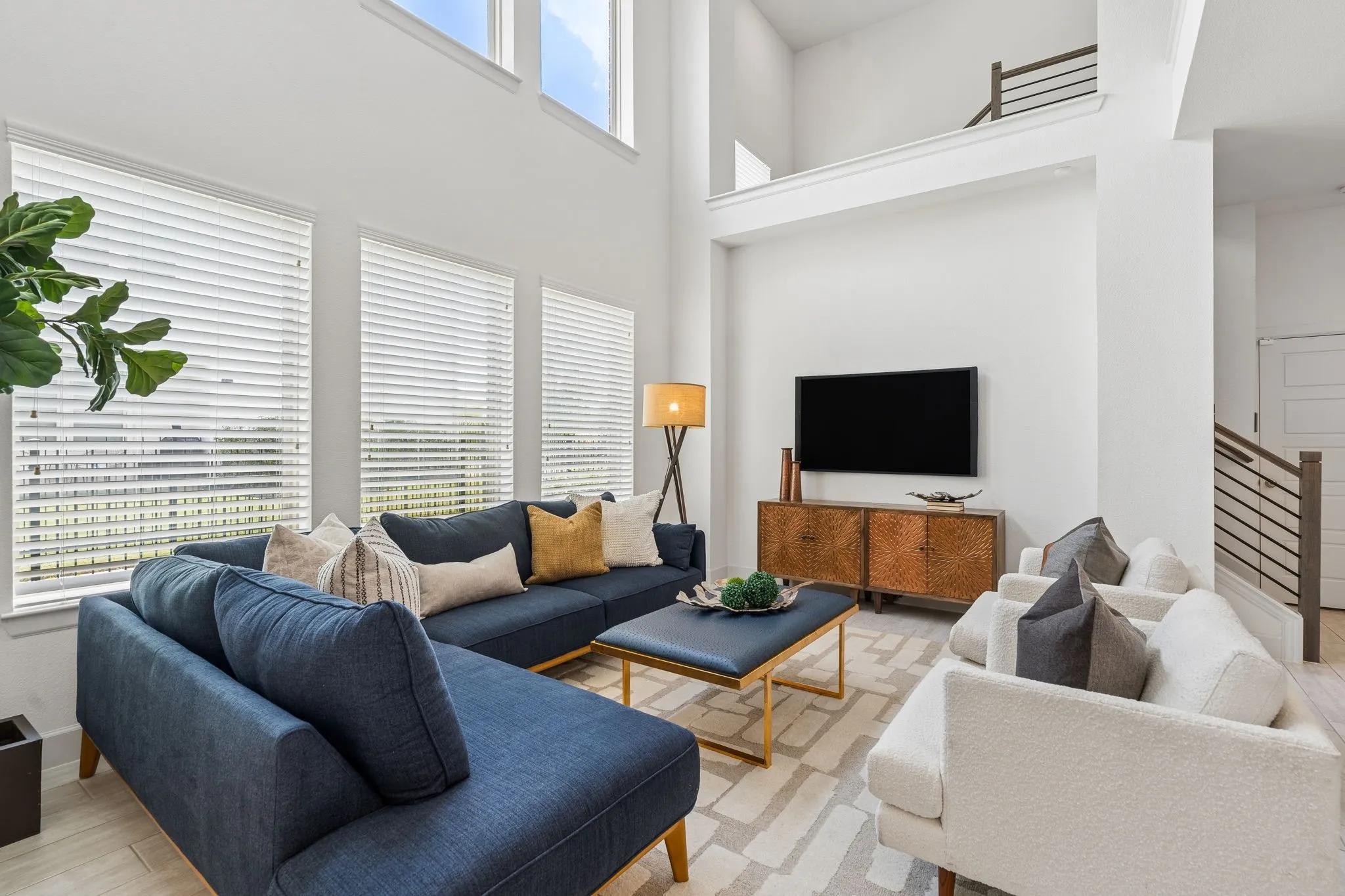 Single Family Residence For Sale in Dallas County , 648 Courtyard Lane, Irving, Texas 75039, 4 Bedroom, 3 Bathroom, 2 Garage spaces, 2,796 Sqft, built in 2019, Preowned, mls#21179354, Real Estate Agent in Irving, Homes For Sale in Dallas county, Homes For Sale in Irving, Realtor in Irving Texas, Real Estate Brokerage Independent Realty Texas, Luminita Cordes Realtor
