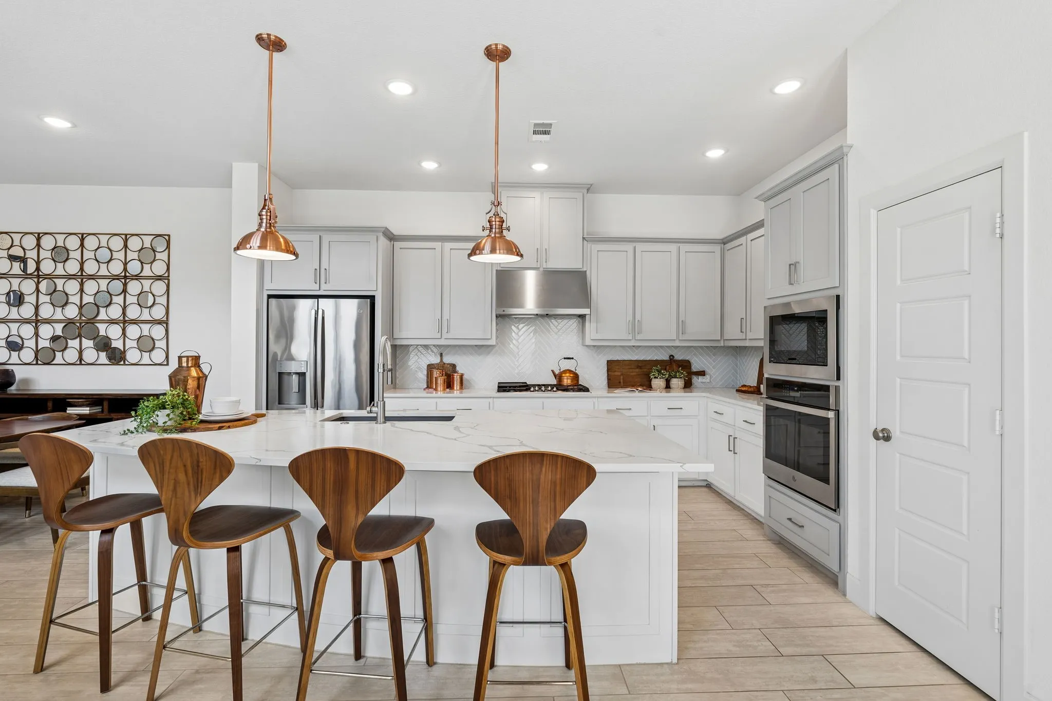 Single Family Residence For Sale in Dallas County , 648 Courtyard Lane, Irving, Texas 75039, 4 Bedroom, 3 Bathroom, 2 Garage spaces, 2,796 Sqft, built in 2019, Preowned, mls#21179354, Real Estate Agent in Irving, Homes For Sale in Dallas county, Homes For Sale in Irving, Realtor in Irving Texas, Real Estate Brokerage Independent Realty Texas, Luminita Cordes Realtor