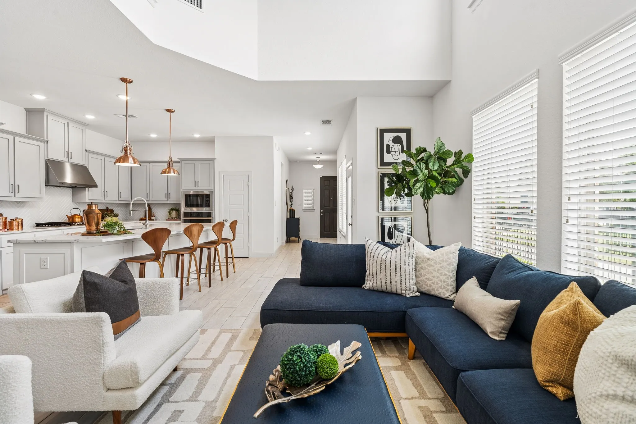 Single Family Residence For Sale in Dallas County , 648 Courtyard Lane, Irving, Texas 75039, 4 Bedroom, 3 Bathroom, 2 Garage spaces, 2,796 Sqft, built in 2019, Preowned, mls#21179354, Real Estate Agent in Irving, Homes For Sale in Dallas county, Homes For Sale in Irving, Realtor in Irving Texas, Real Estate Brokerage Independent Realty Texas, Luminita Cordes Realtor