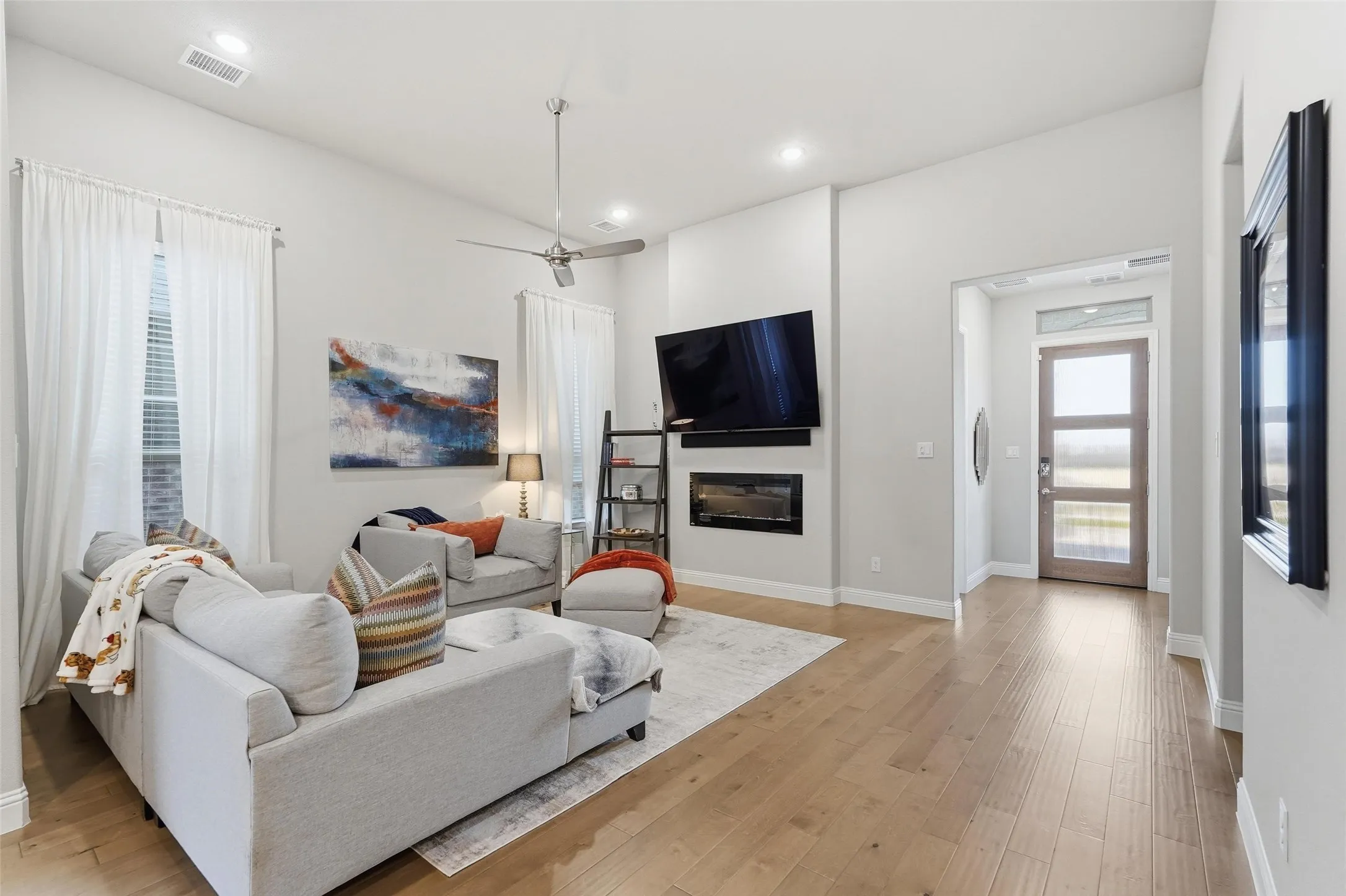 Single Family Residence For Sale in Collin County , 480 Caitlyn Way, Fairview, Texas 75069, 3 Bedrooms, 2 Bathrooms, 2 Garage spaces, 1,809 Sqft, built in 2021, Price $459,000, mls#21206067, Real Estate Agent in Fairview, Homes For Sale in Collin county, Homes For Sale in Fairview, Realtor in Fairview Texas, Real Estate Brokerage Independent Realty Texas, Luminita Cordes Realtor