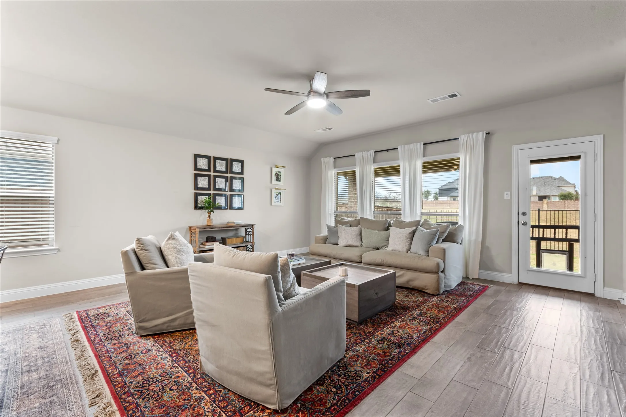 Single Family Residence For Sale in Collin County , 3820 Horseshoe Trail, Celina, Texas 75009, 4 Bedroom, 2 Bathroom, 2 Garage spaces, 2,174 Sqft, built in 2020, mls#21204169, Real Estate Agent in Celina, Homes For Sale in Collin county, Homes For Sale in Celina, Realtor in Celina Texas, Real Estate Brokerage Independent Realty Texas, Luminita Cordes Realtor