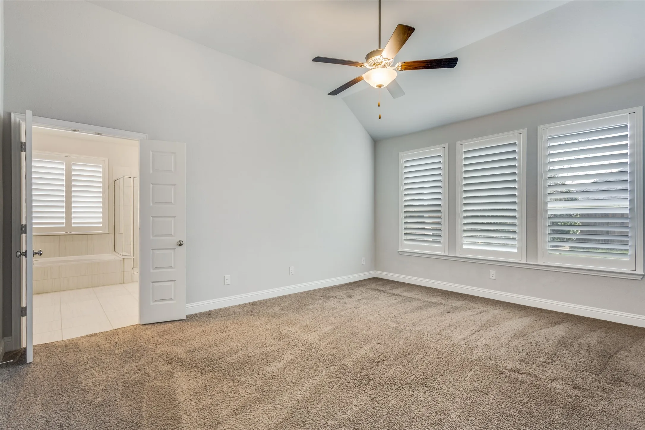 Single Family Residence For Sale in Collin County , 1820 Ann Street, Celina, Texas 75009, 4 Bedroom, 4 Bathroom, 2 Garage spaces, 2,451 Sqft, built in 2019, Preowned, mls#21206511, Real Estate Agent in Celina, Homes For Sale in Collin county, Homes For Sale in Celina, Realtor in Celina Texas, Real Estate Brokerage Independent Realty Texas, Luminita Cordes Realtor